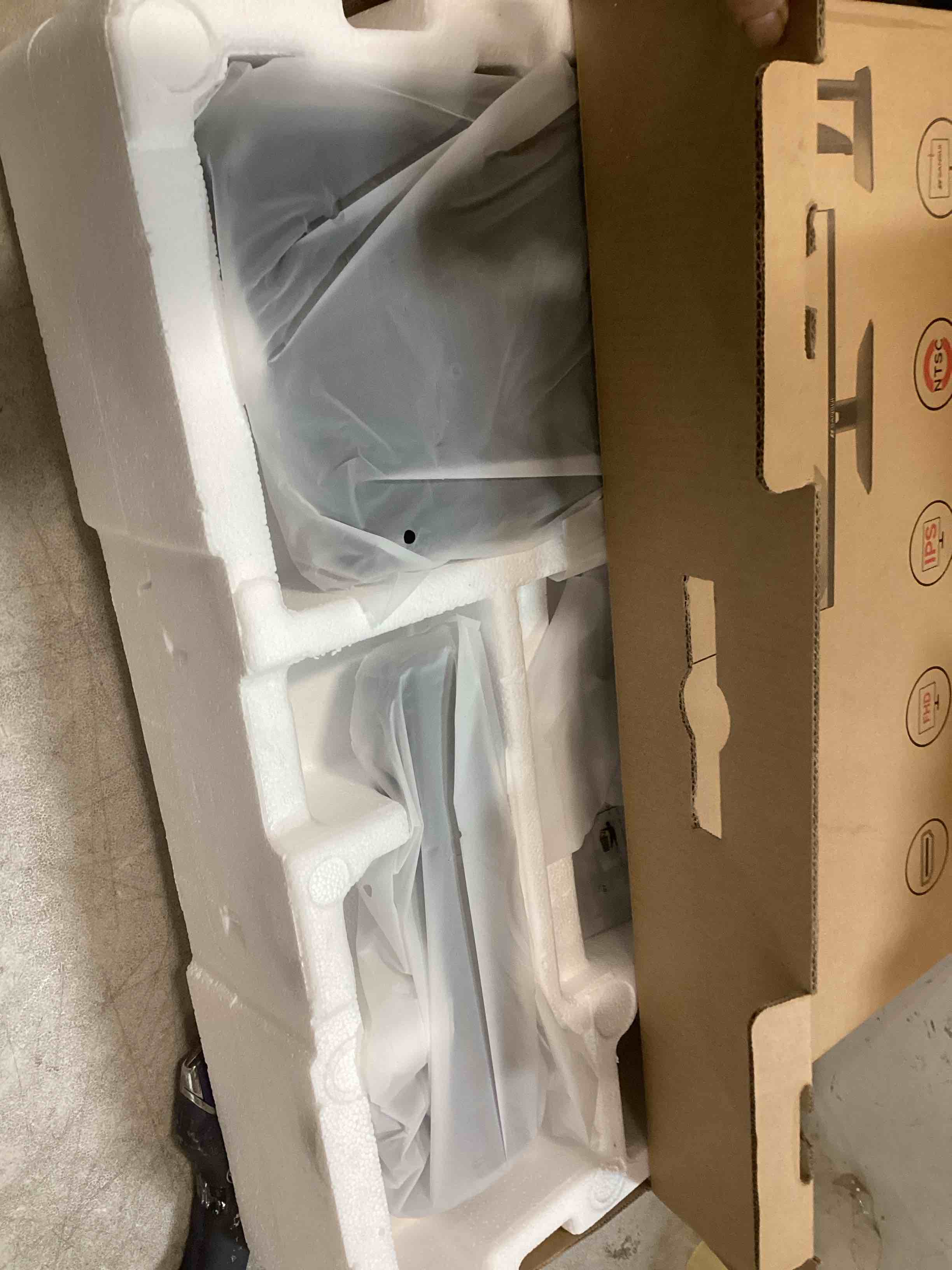 https://s3.amazonaws.com/lotting-images-prod/bidfta/PPE00159848_1729003545537.jpeg