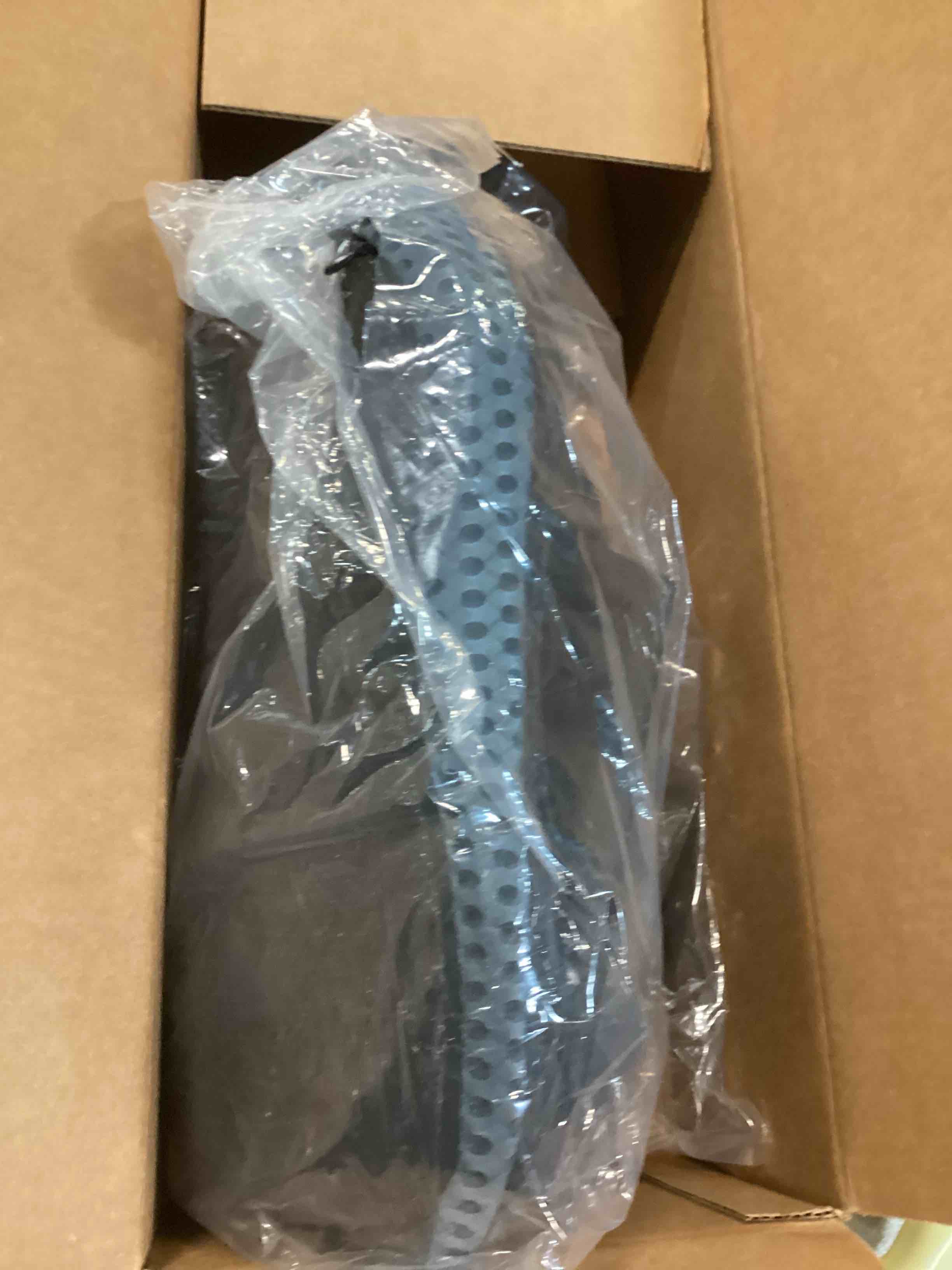 https://s3.amazonaws.com/lotting-images-prod/bidfta/PPE00159985_1728990900920.jpeg