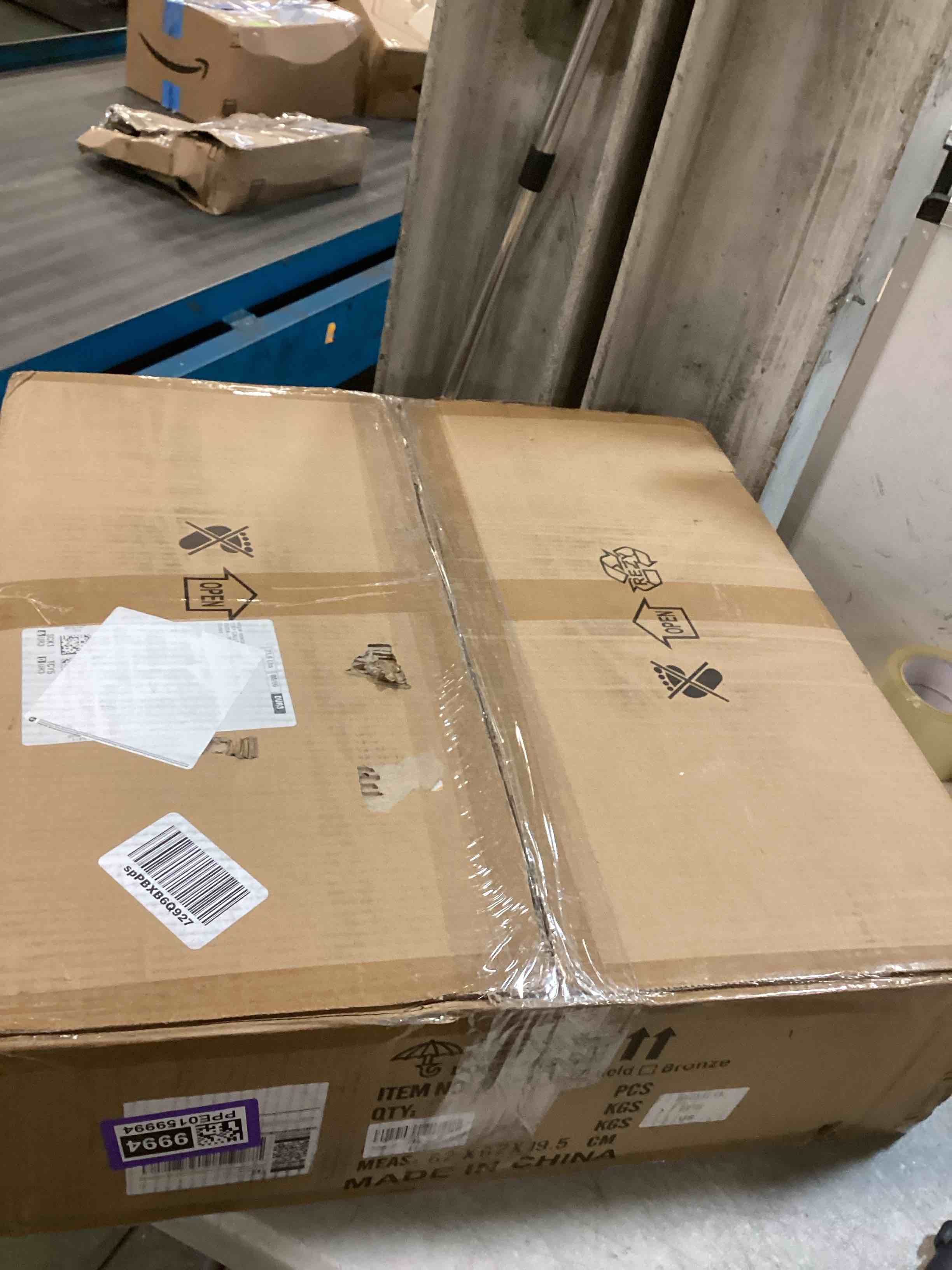https://s3.amazonaws.com/lotting-images-prod/bidfta/PPE00159994_1728991781160.jpeg