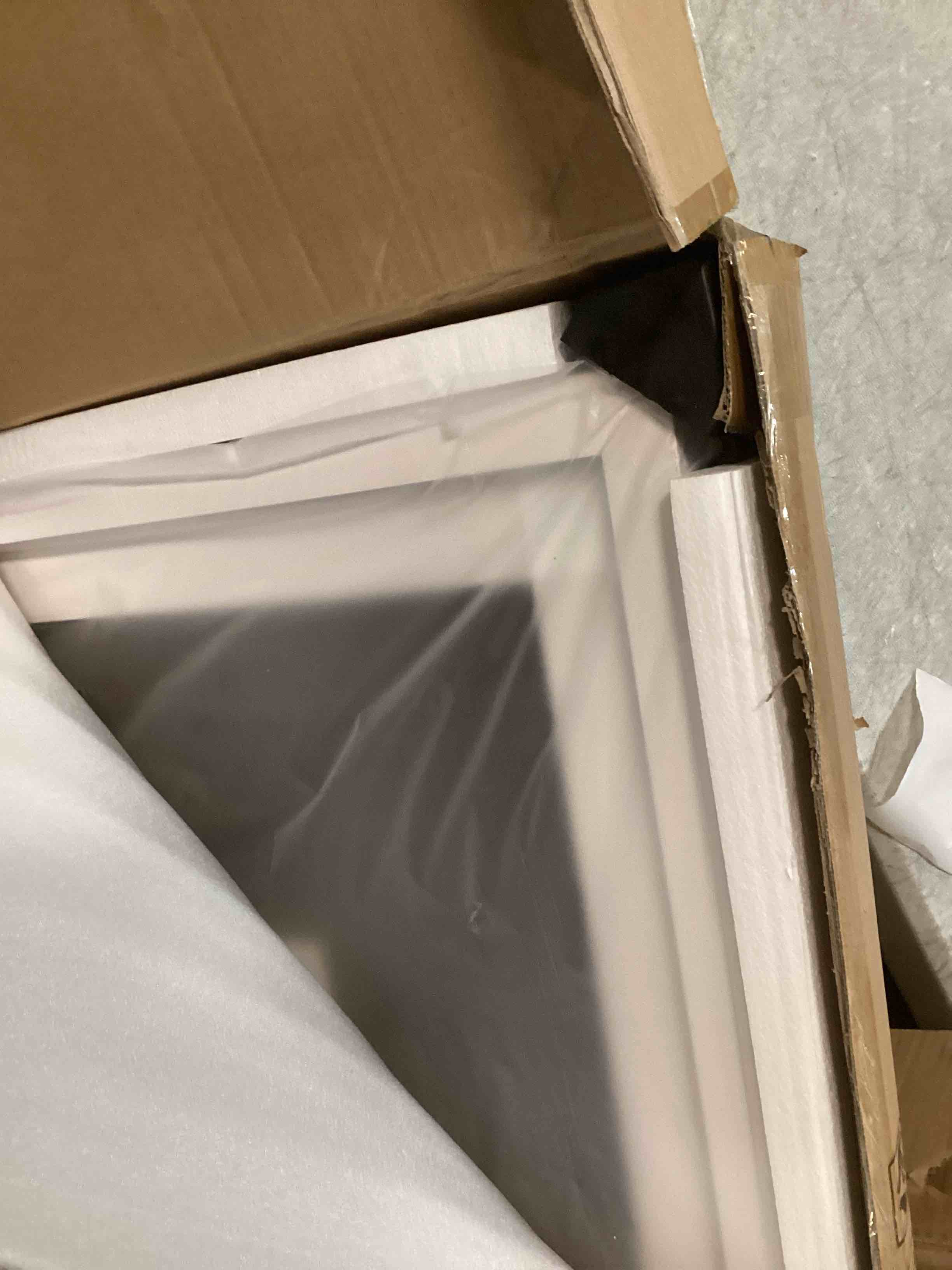 https://s3.amazonaws.com/lotting-images-prod/bidfta/PPE00159995_1728991837033.jpeg