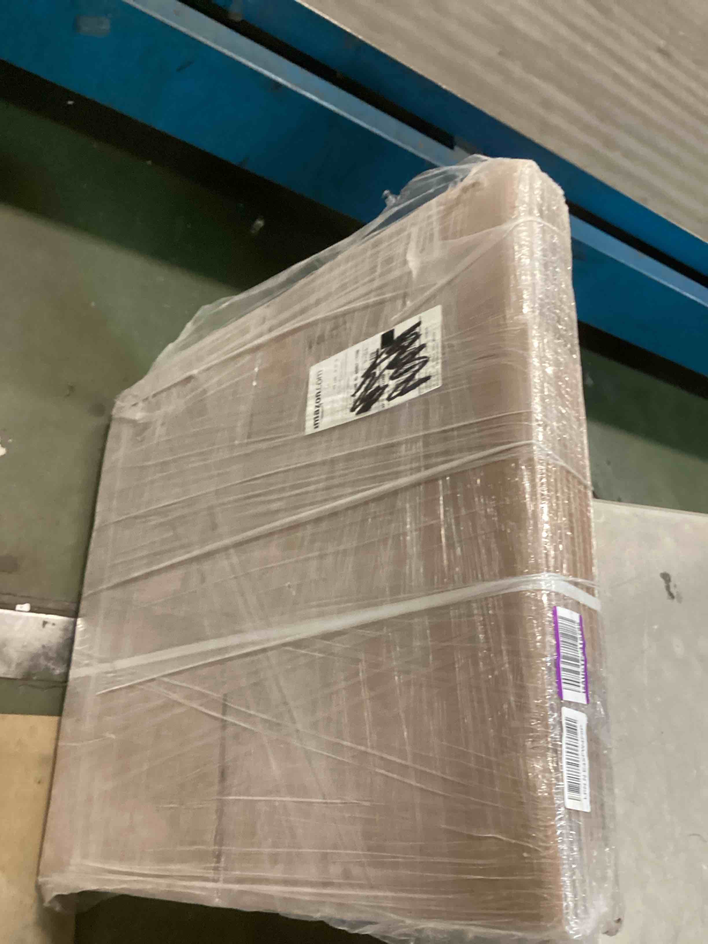 https://s3.amazonaws.com/lotting-images-prod/bidfta/PPE00159996_1728992115300.jpeg