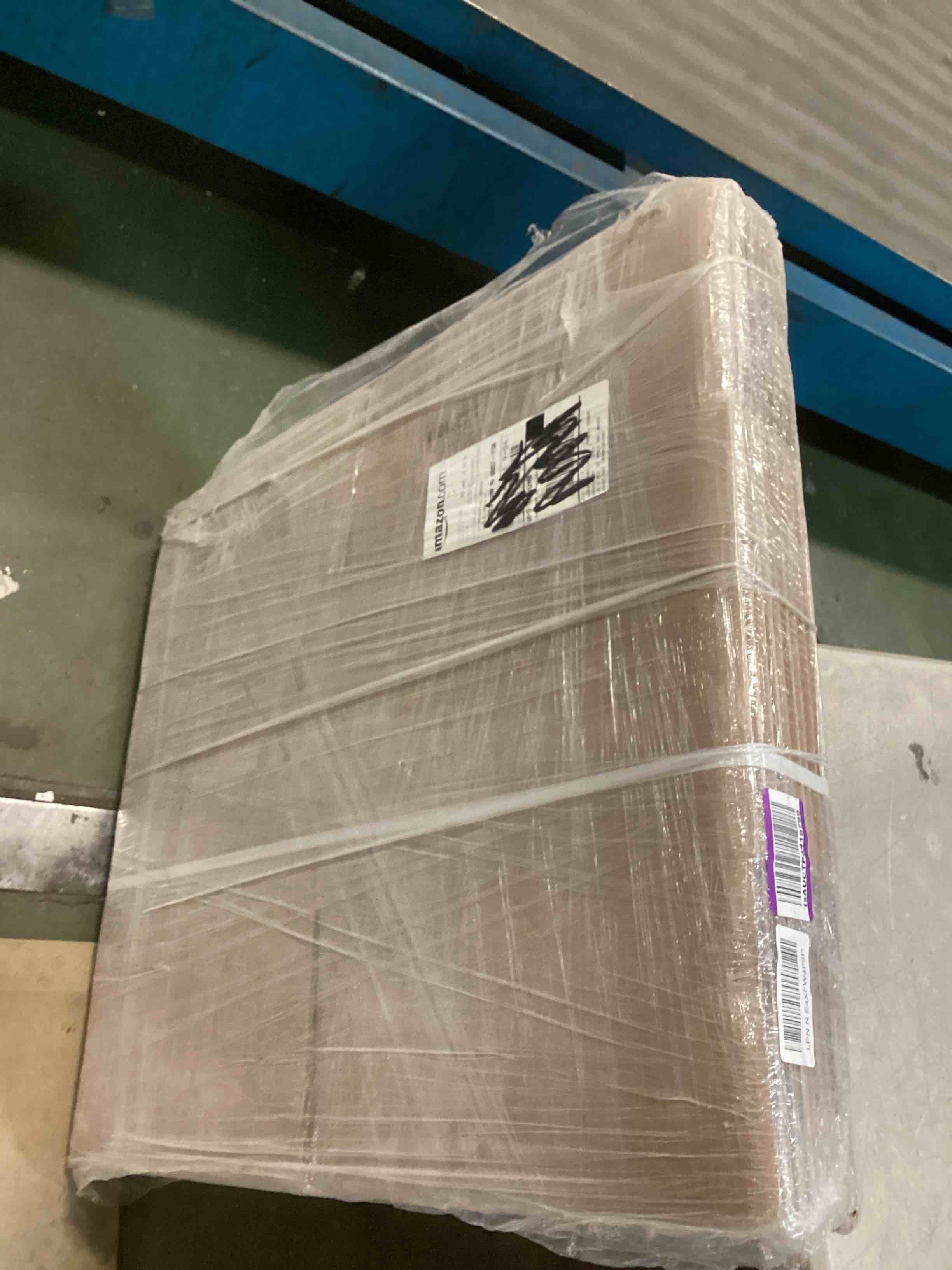 https://s3.amazonaws.com/lotting-images-prod/bidfta/PPE00159996_1728992115972.jpeg