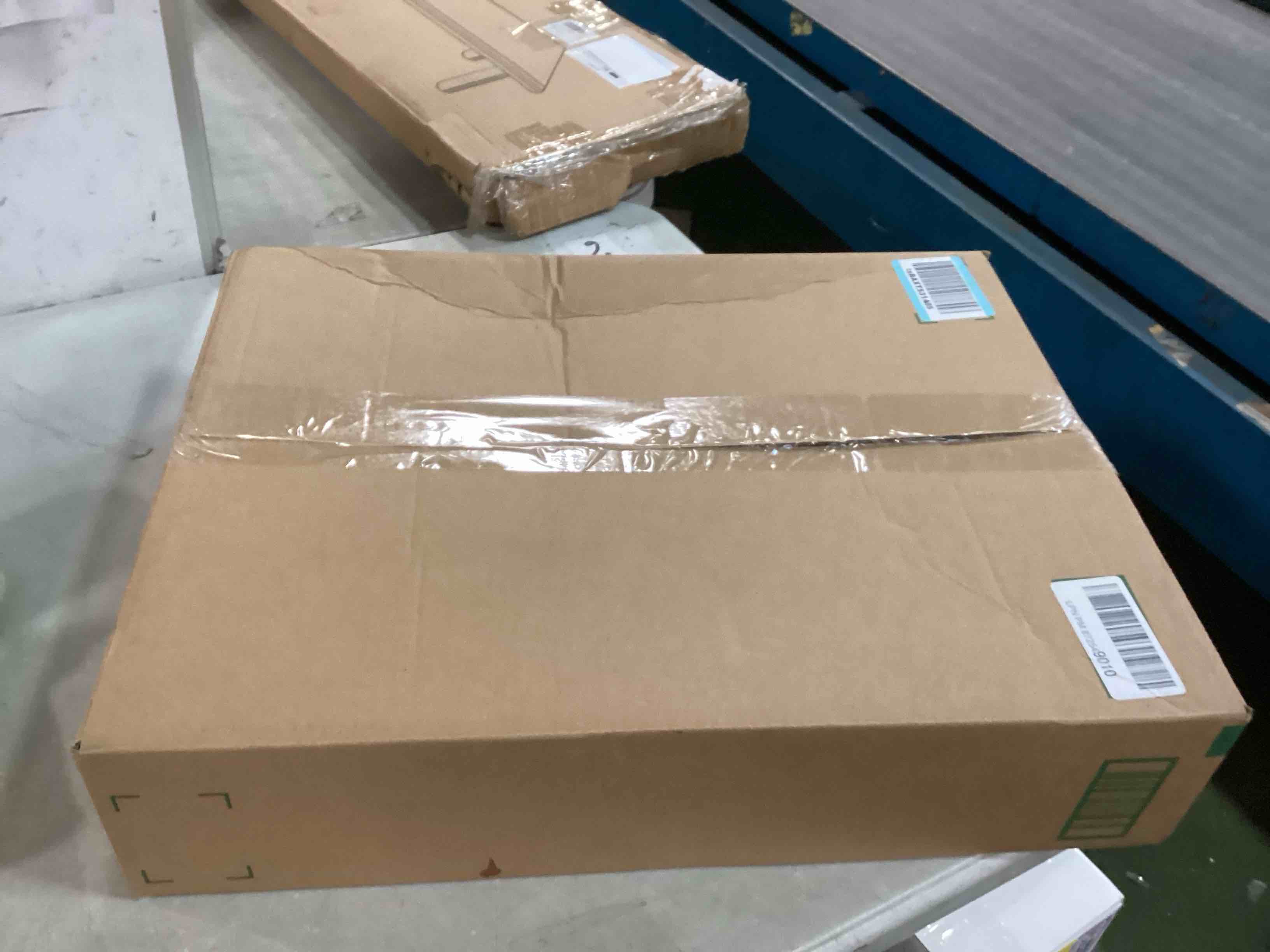 https://s3.amazonaws.com/lotting-images-prod/bidfta/PPE00160421_1729572039920.jpeg