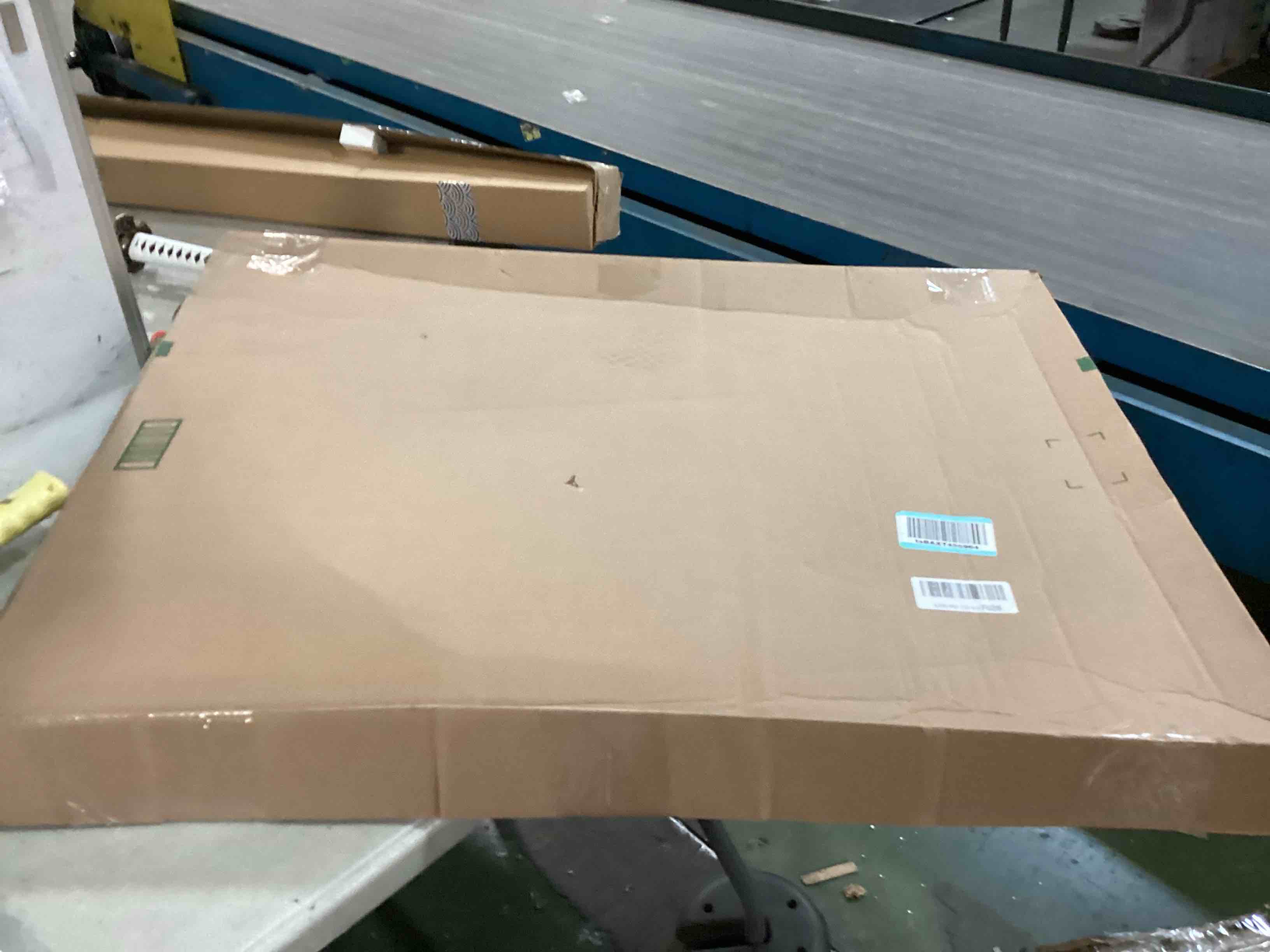 https://s3.amazonaws.com/lotting-images-prod/bidfta/PPE00160442_1729569358087.jpeg