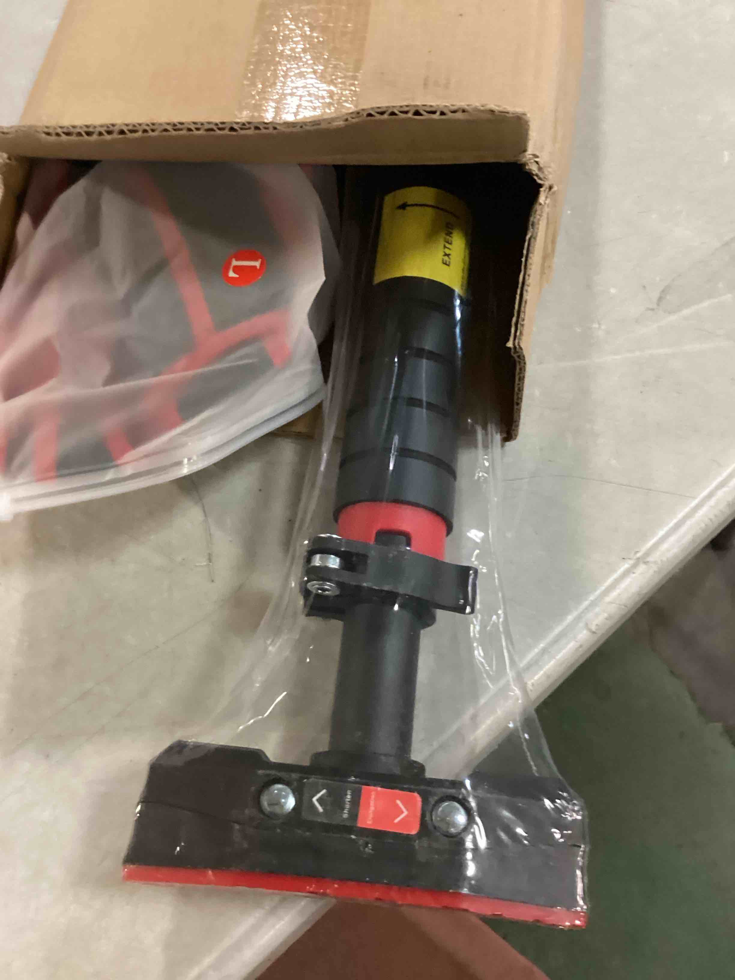 https://s3.amazonaws.com/lotting-images-prod/bidfta/PPE00161159_1729116456214.jpeg