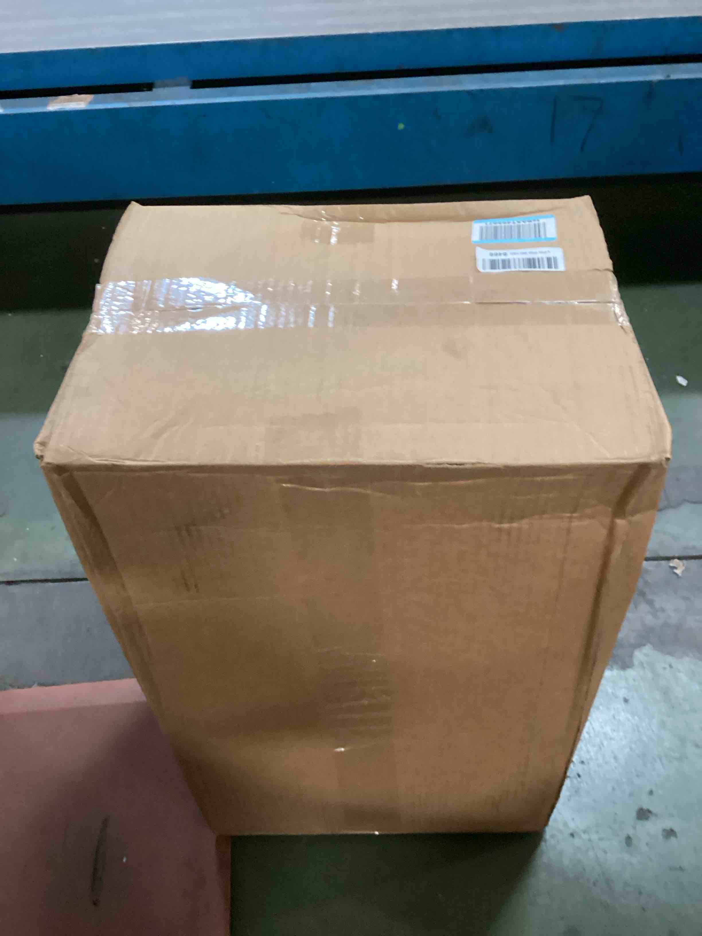 https://s3.amazonaws.com/lotting-images-prod/bidfta/PPE00161310_1729039980557.jpeg