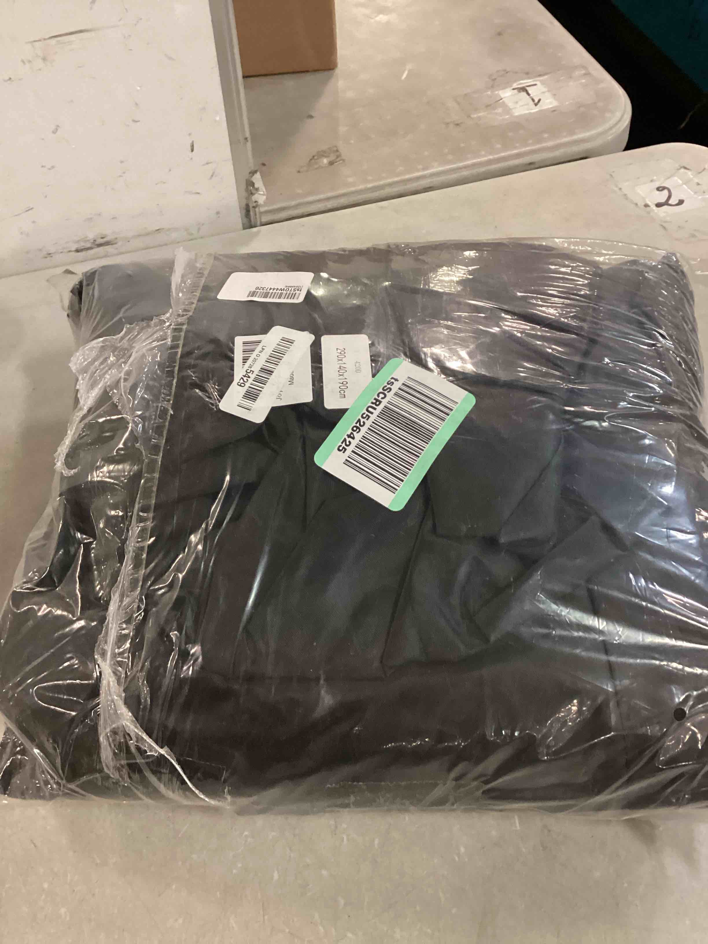 https://s3.amazonaws.com/lotting-images-prod/bidfta/PPE00161539_1728956597523.jpeg