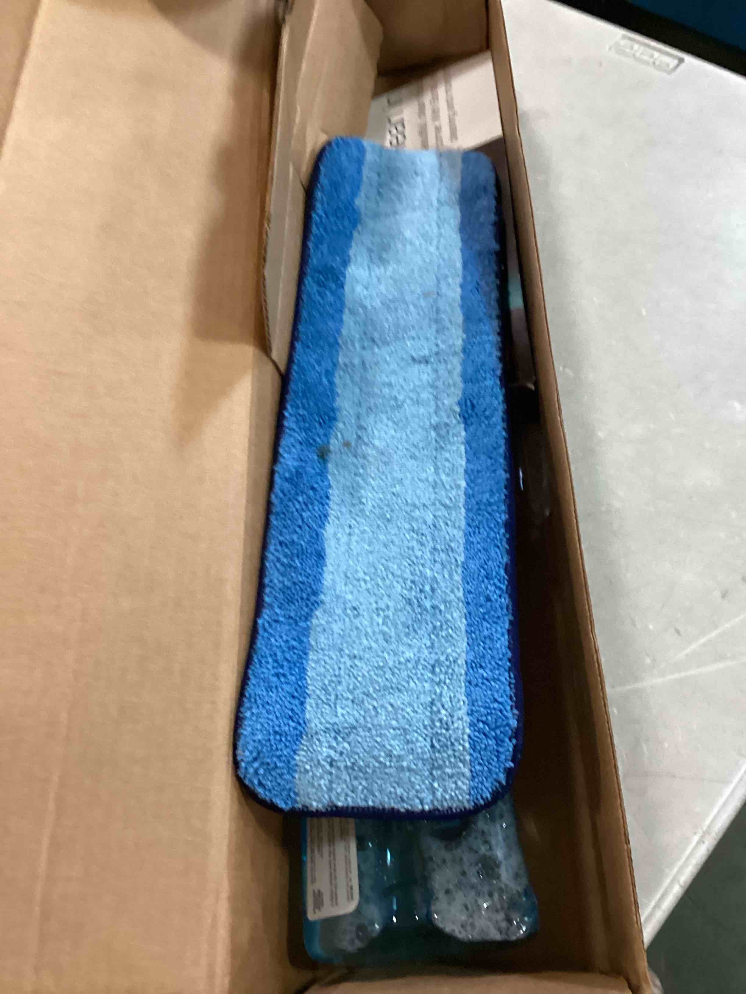 https://s3.amazonaws.com/lotting-images-prod/bidfta/PPE00161938_1728602907847.jpeg