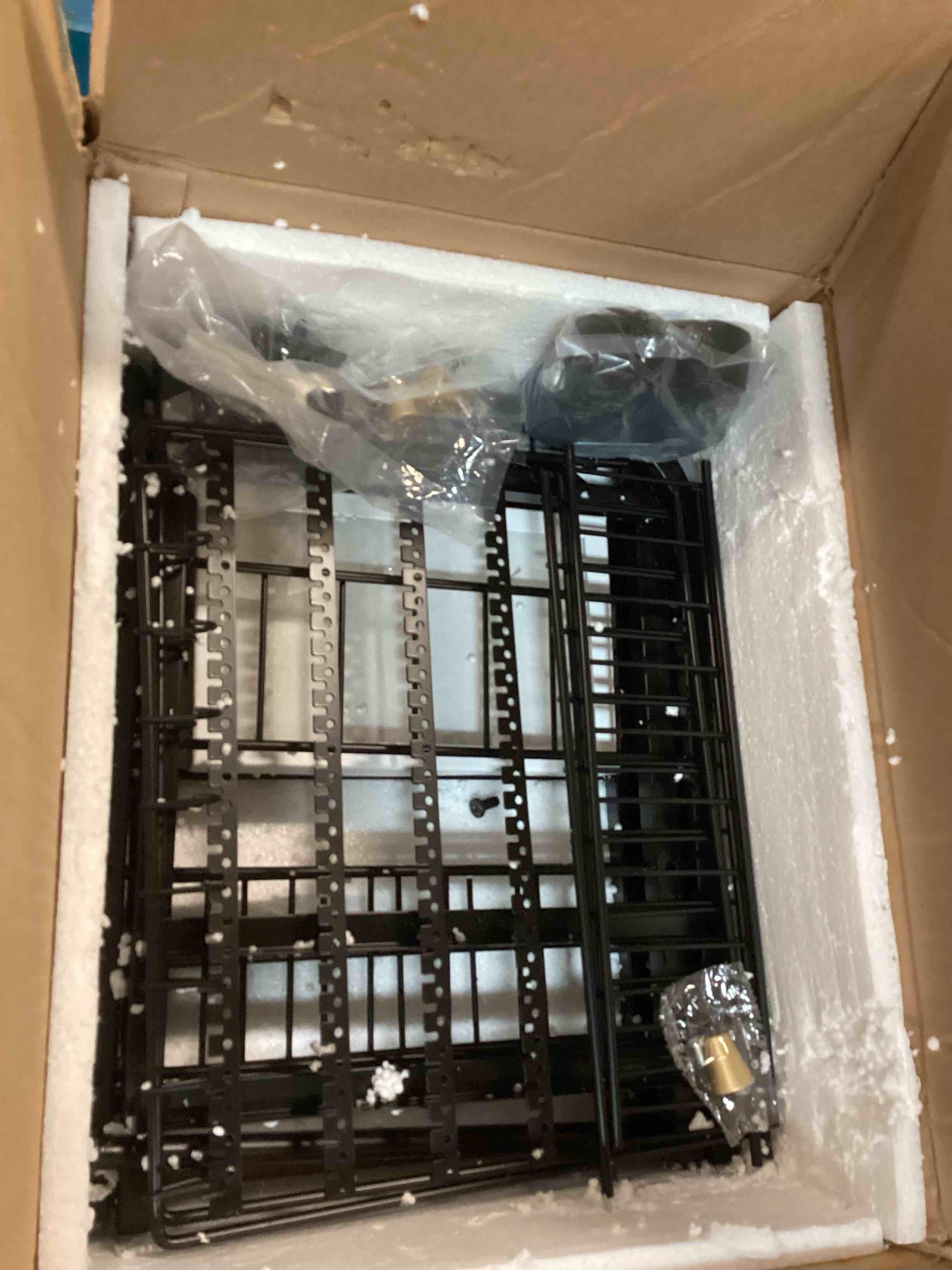 https://s3.amazonaws.com/lotting-images-prod/bidfta/PPE00164136_1729115738140.jpeg