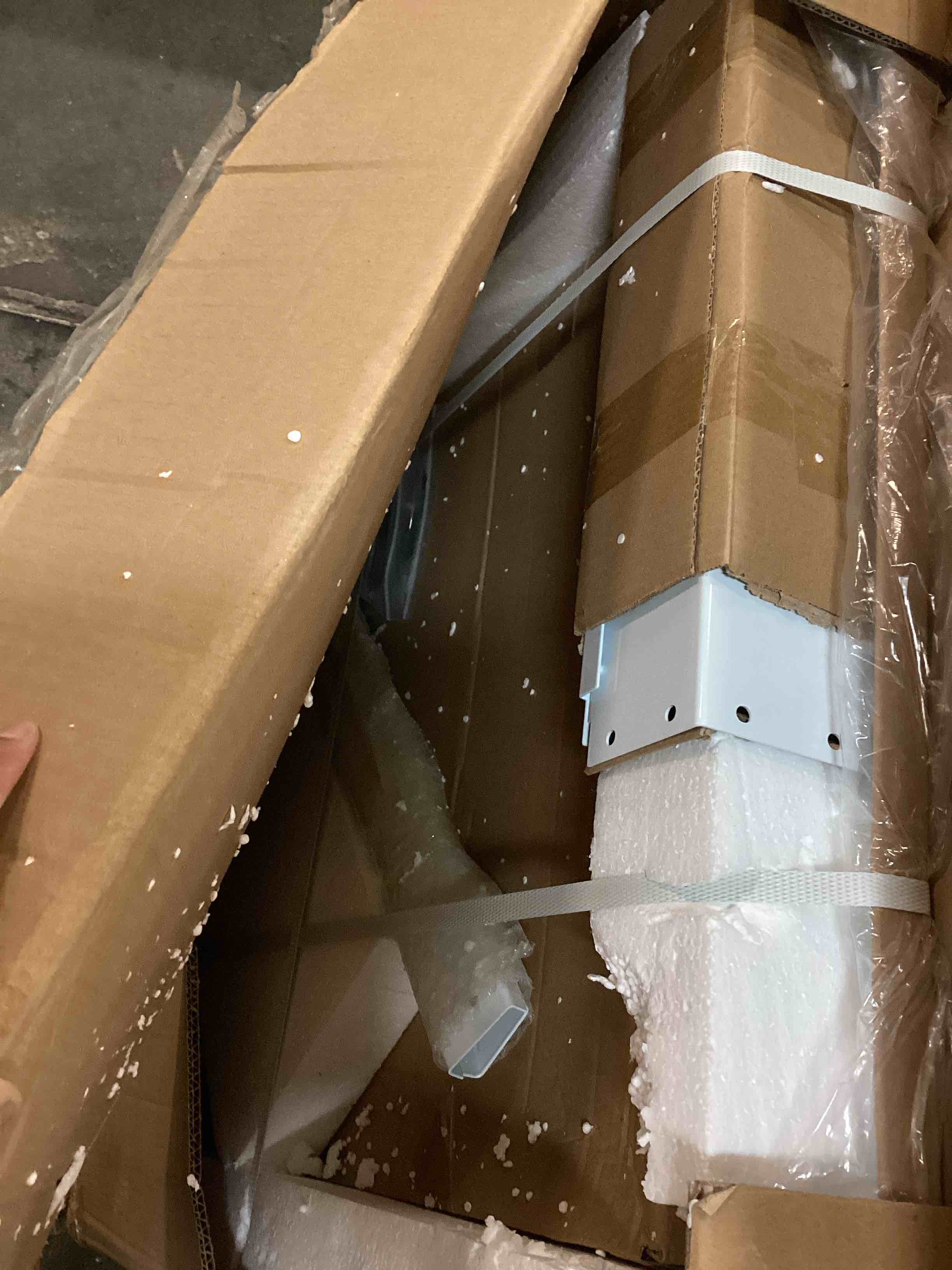 https://s3.amazonaws.com/lotting-images-prod/bidfta/PPE00164533_1728692648373.jpeg