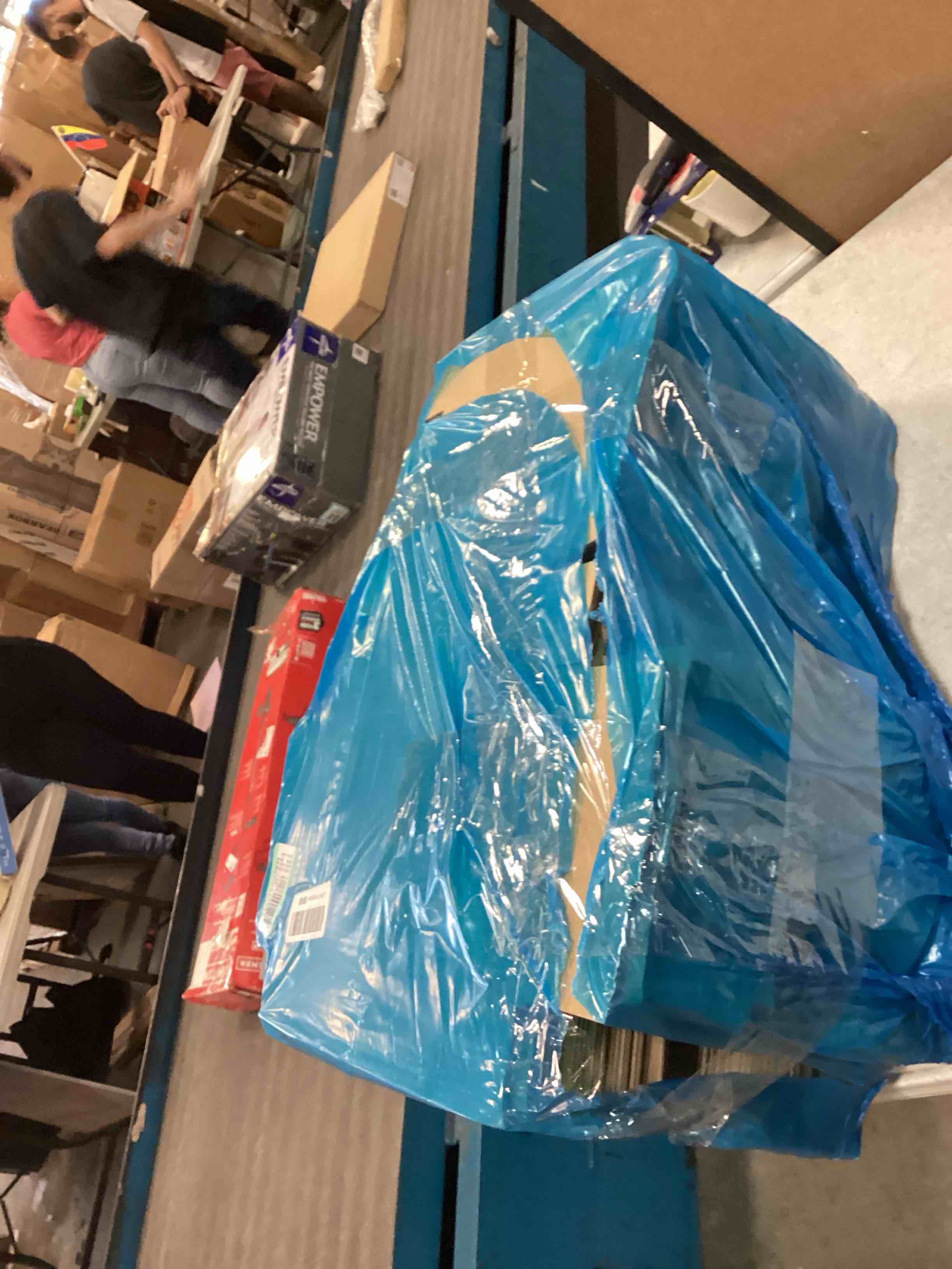 https://s3.amazonaws.com/lotting-images-prod/bidfta/PPE00164598_1728681637613.jpeg