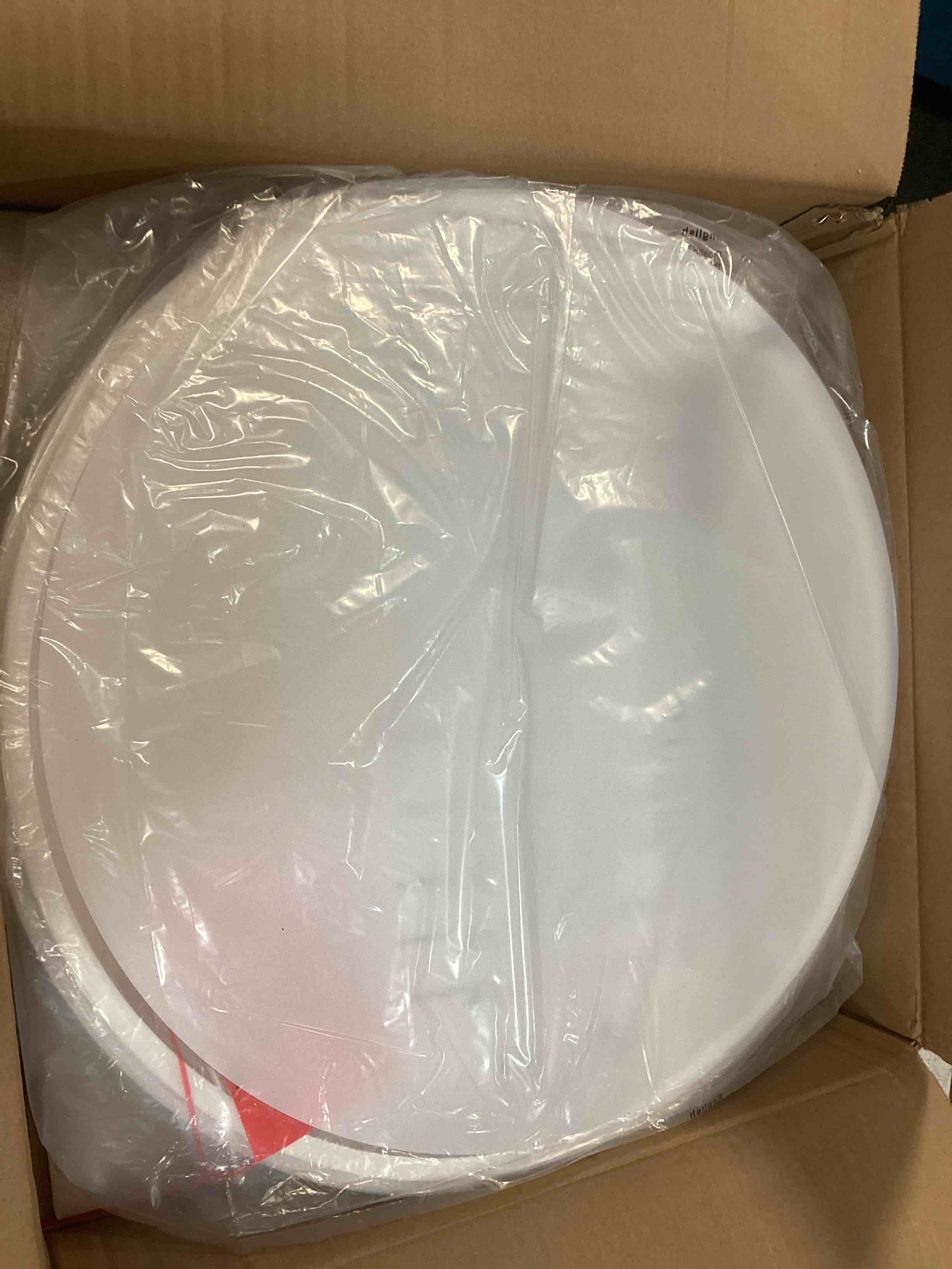 https://s3.amazonaws.com/lotting-images-prod/bidfta/PPE00164727_1728605721707.jpeg