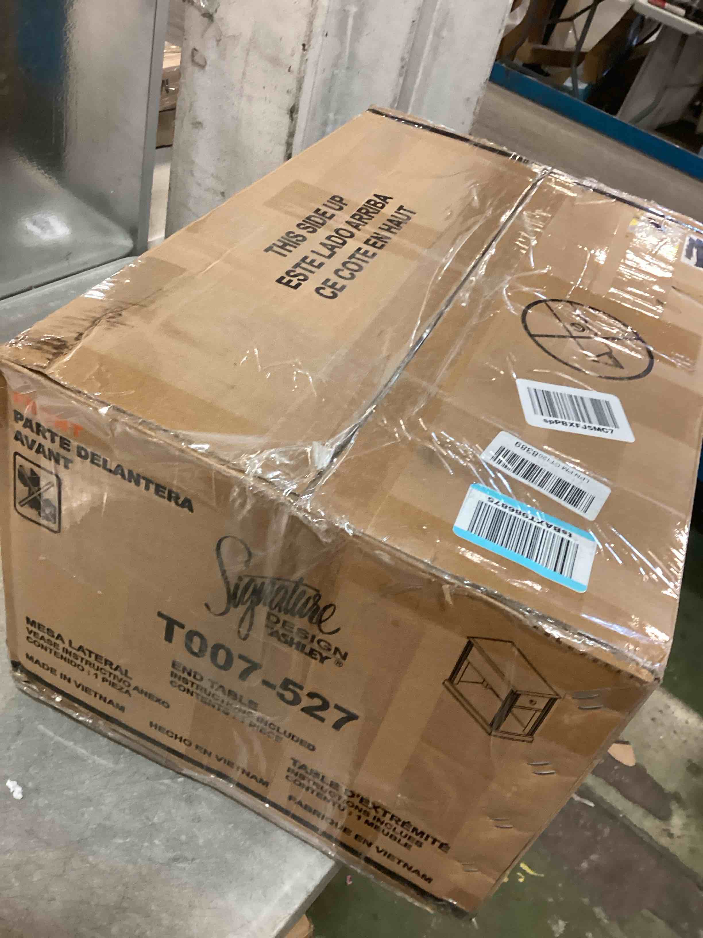 https://s3.amazonaws.com/lotting-images-prod/bidfta/PPE00165252_1728395324836.jpeg