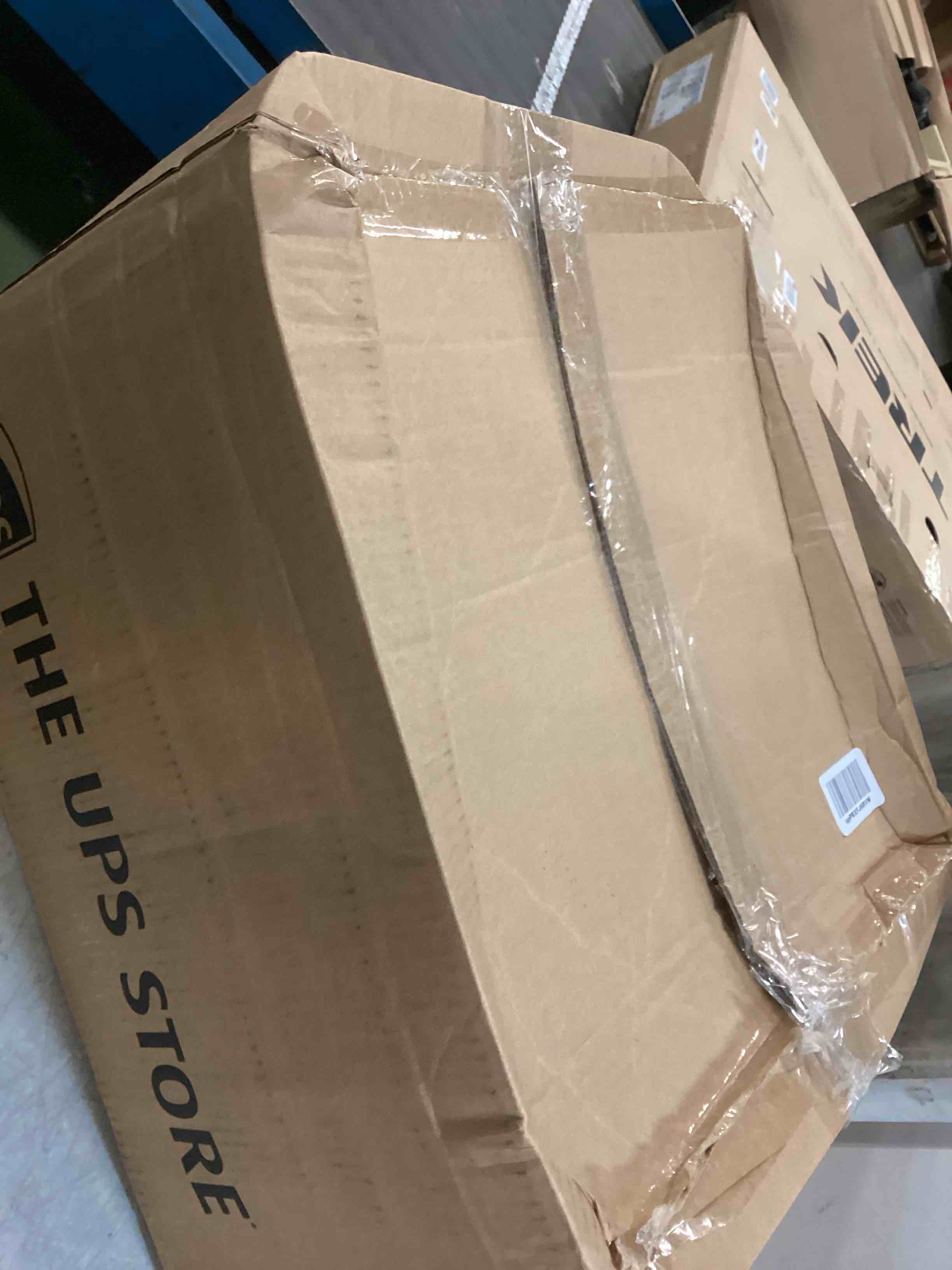 https://s3.amazonaws.com/lotting-images-prod/bidfta/PPE00165632_1728301490913.jpeg