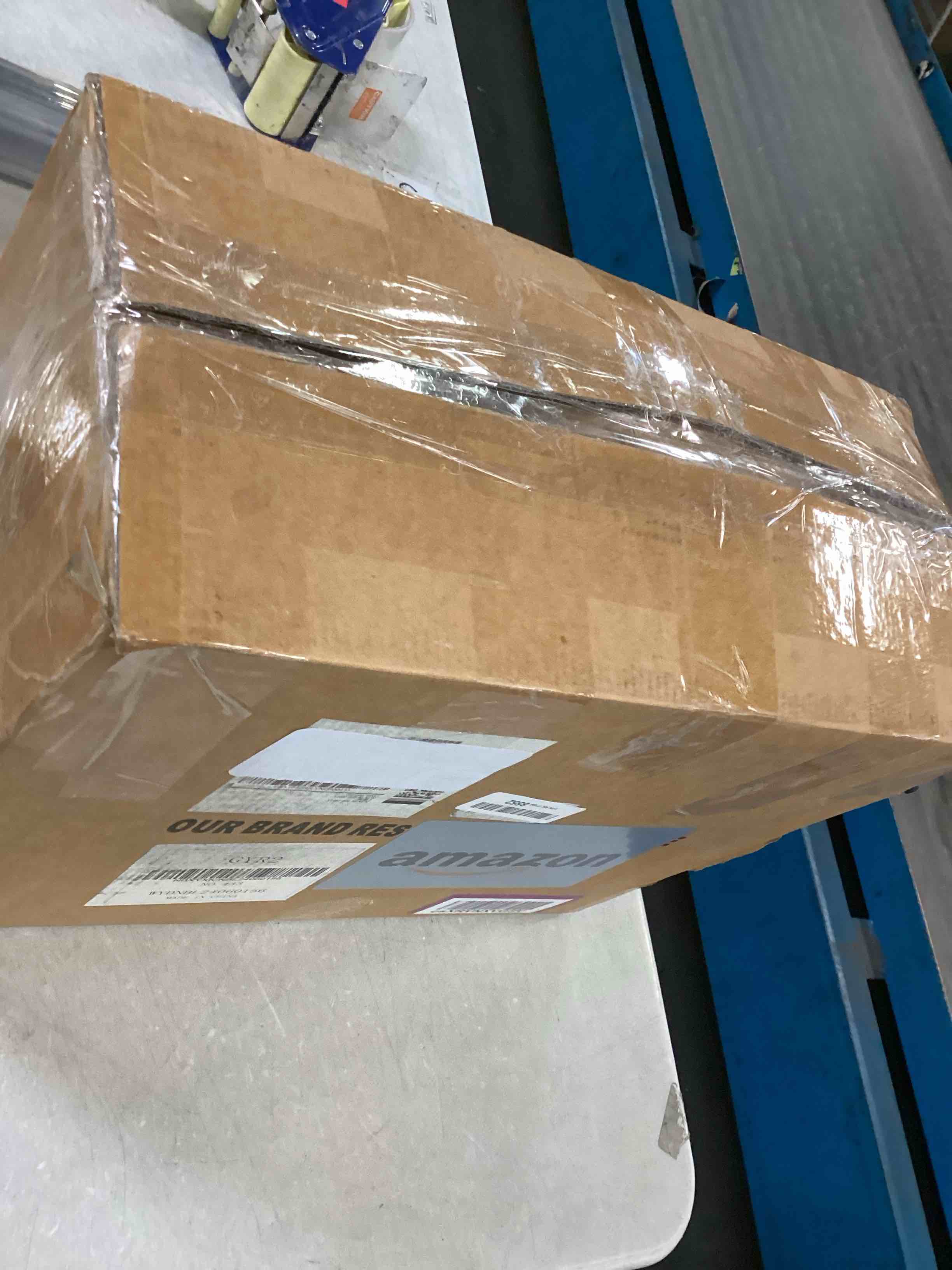 https://s3.amazonaws.com/lotting-images-prod/bidfta/PPE00165711_1728065914603.jpeg