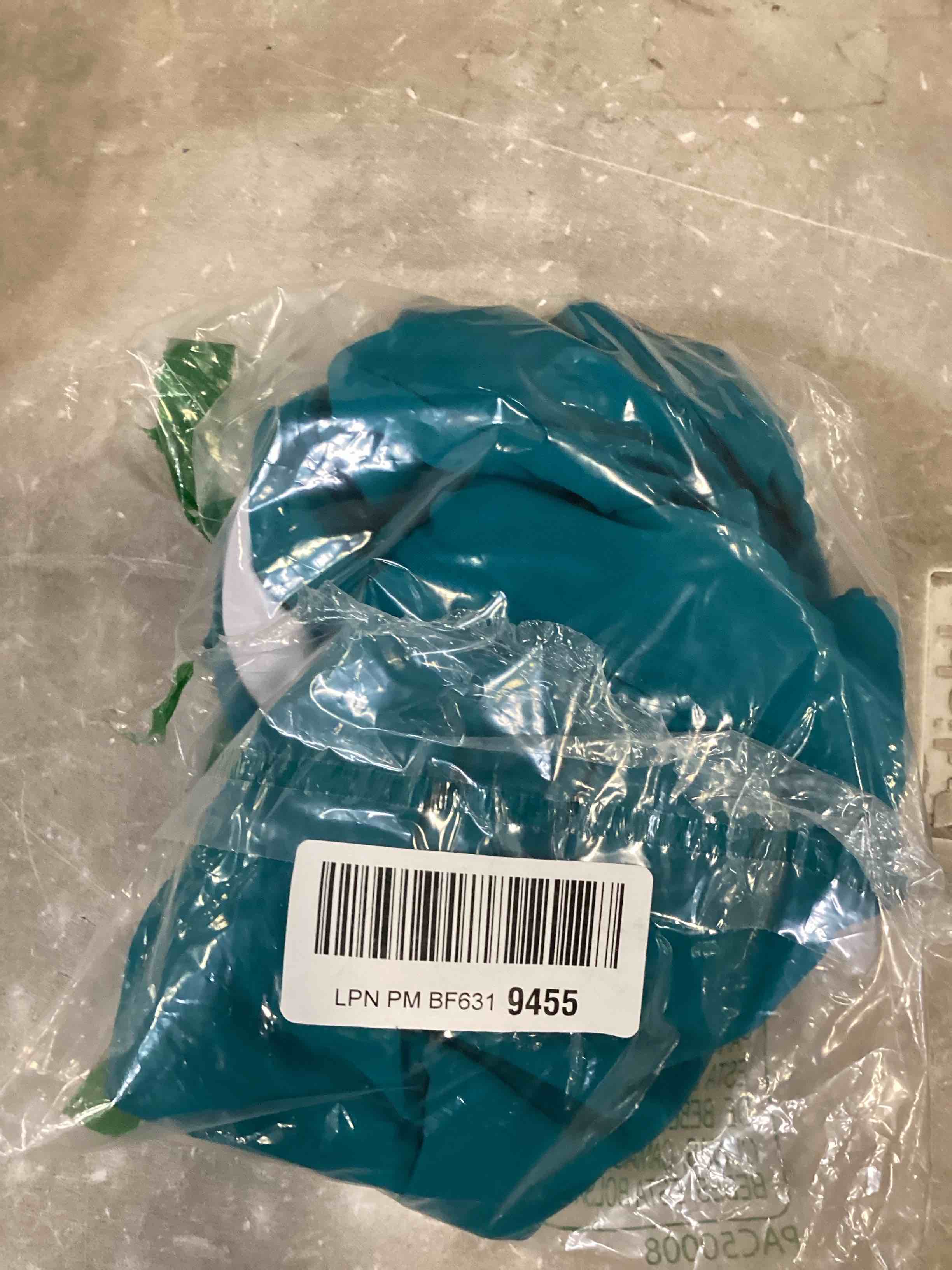 https://s3.amazonaws.com/lotting-images-prod/bidfta/PPE00166186_1728068114820.jpeg