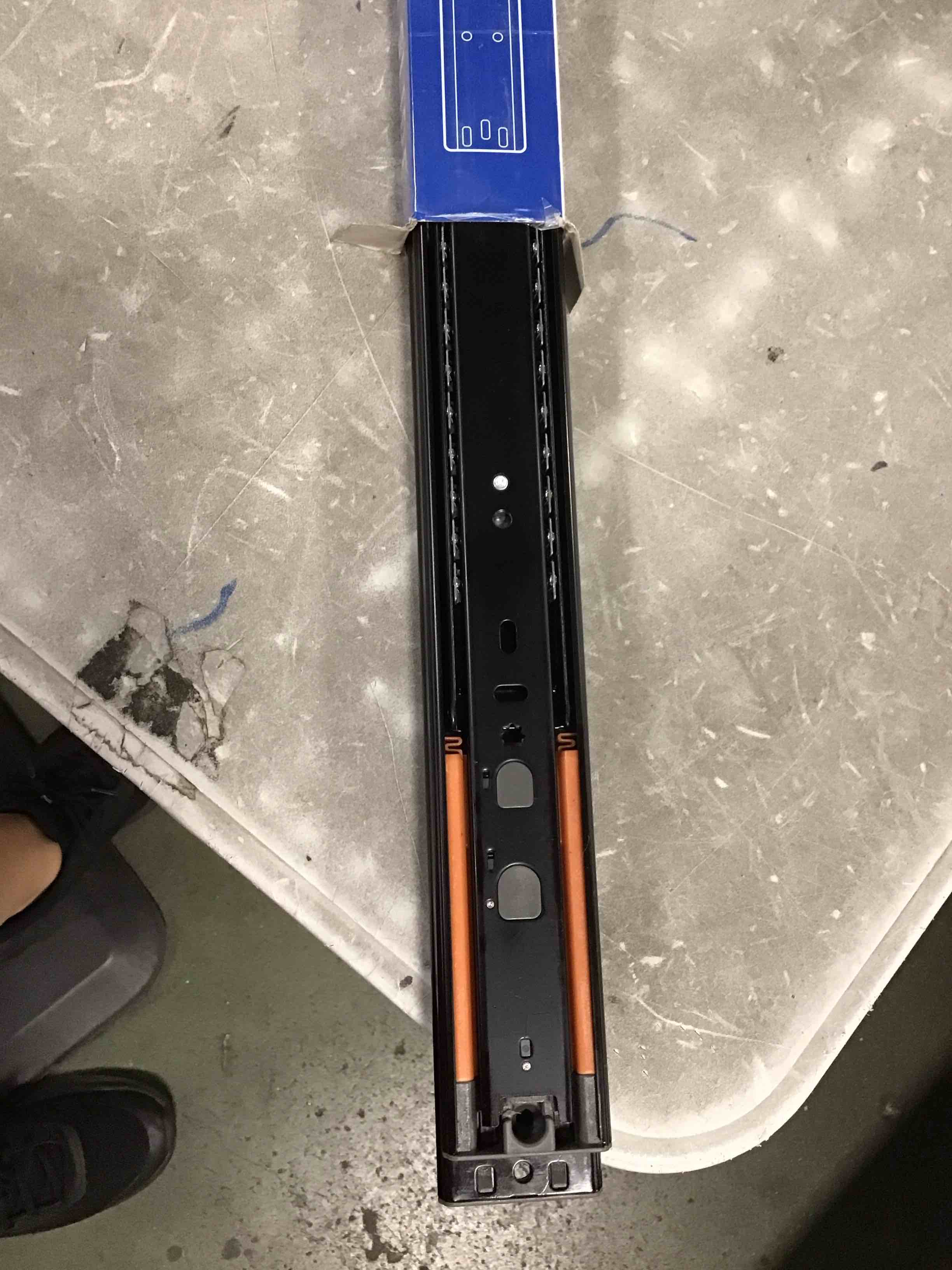 https://s3.amazonaws.com/lotting-images-prod/bidfta/PPE00166275_1728132503740.jpeg