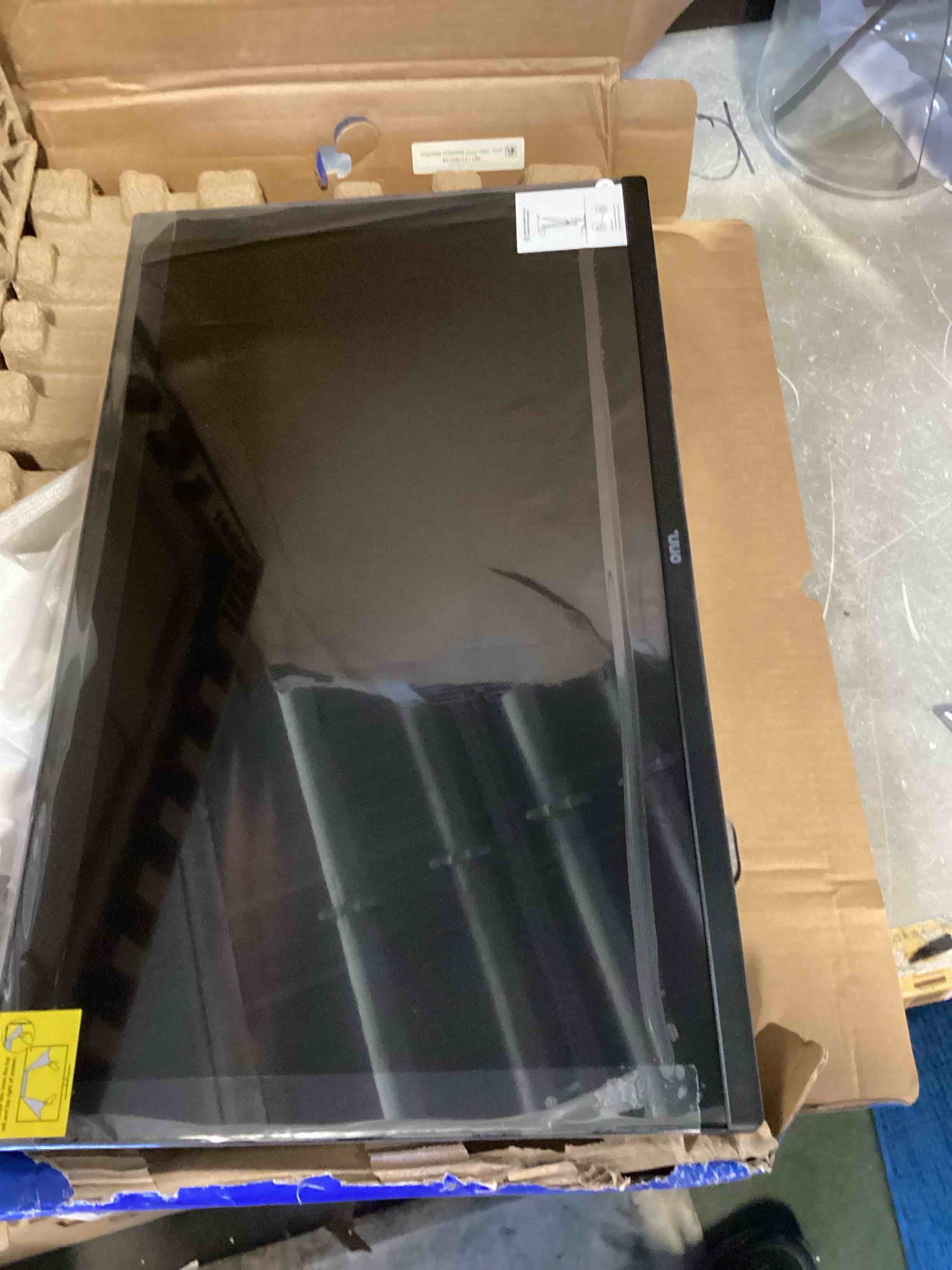 https://s3.amazonaws.com/lotting-images-prod/bidfta/PPE00166572_1728321636218.jpeg