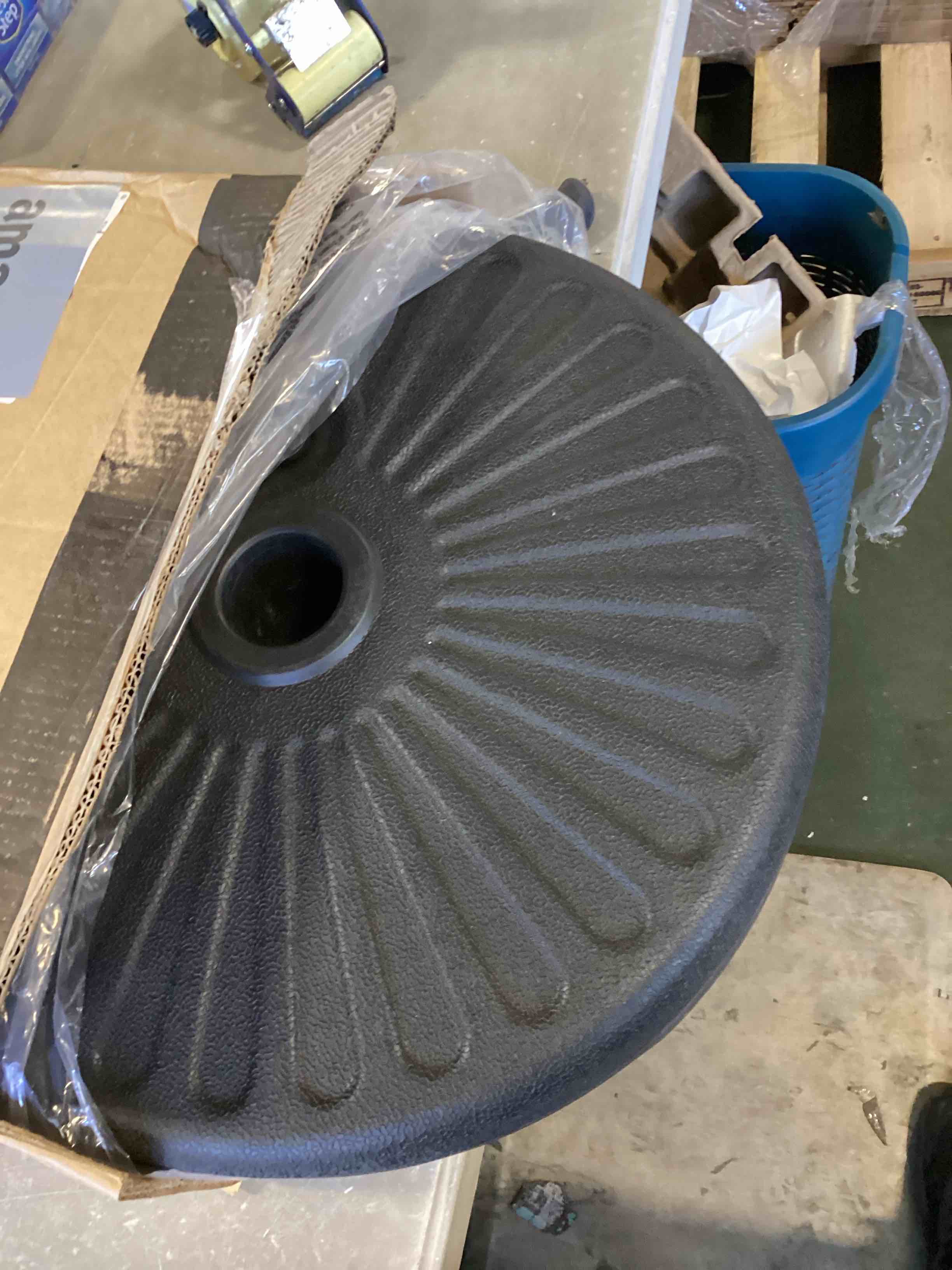 JEAREY 22L Outdoor Umbrella Base Water Filled Stand, Patio Umbrella