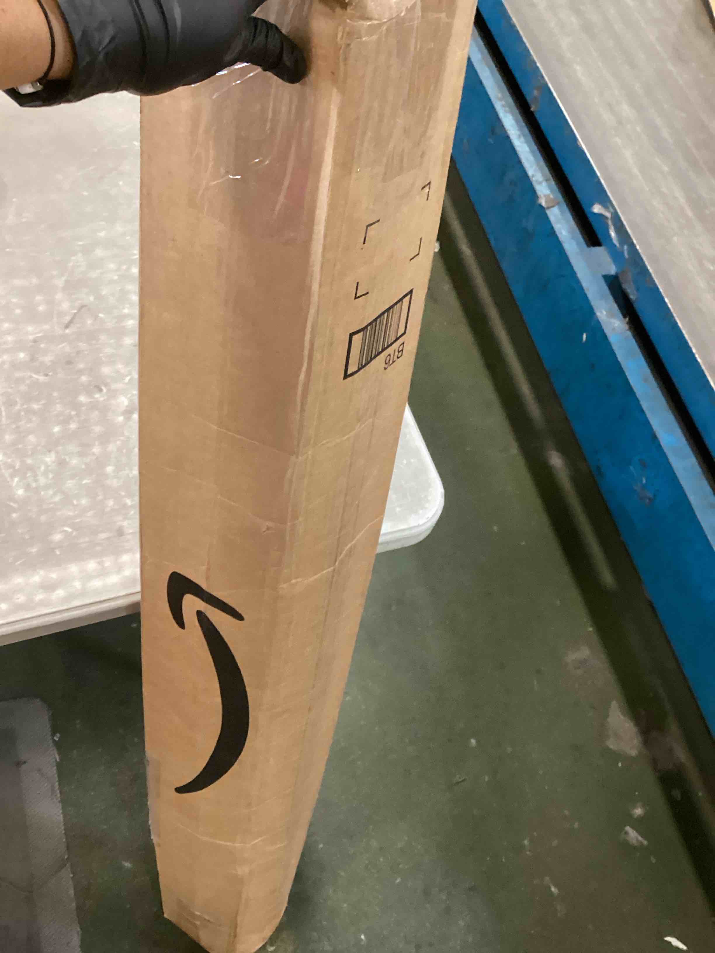 https://s3.amazonaws.com/lotting-images-prod/bidfta/PPE0016832_1724686012010.jpeg