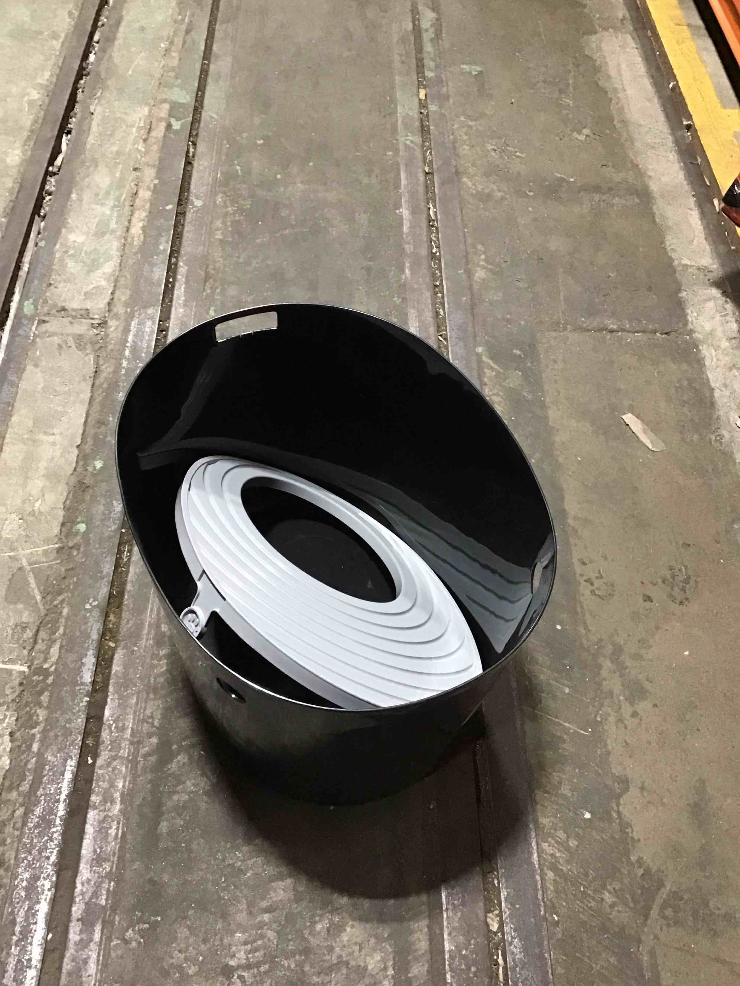 IRIS USA Large Stylish Round Top Entry Cat Litter Box with Scoop