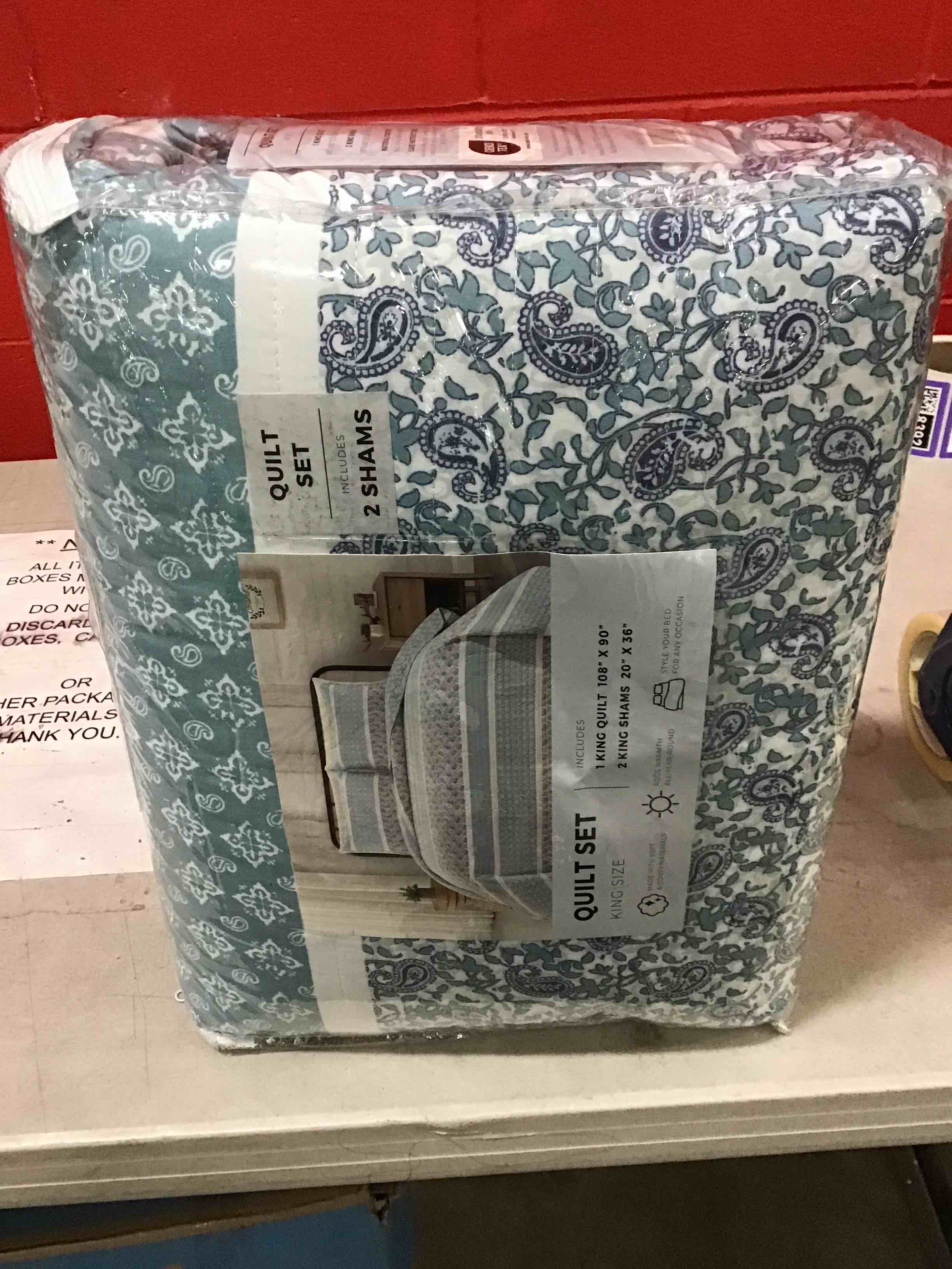 Great Bay Home 3-Piece Reversible Blue King Quilt Comforter with 2 Shams | Lightweight, All-Season, Cozy, Modern Bedspreads | Paisley Coverlet Sets | Kadi Collection