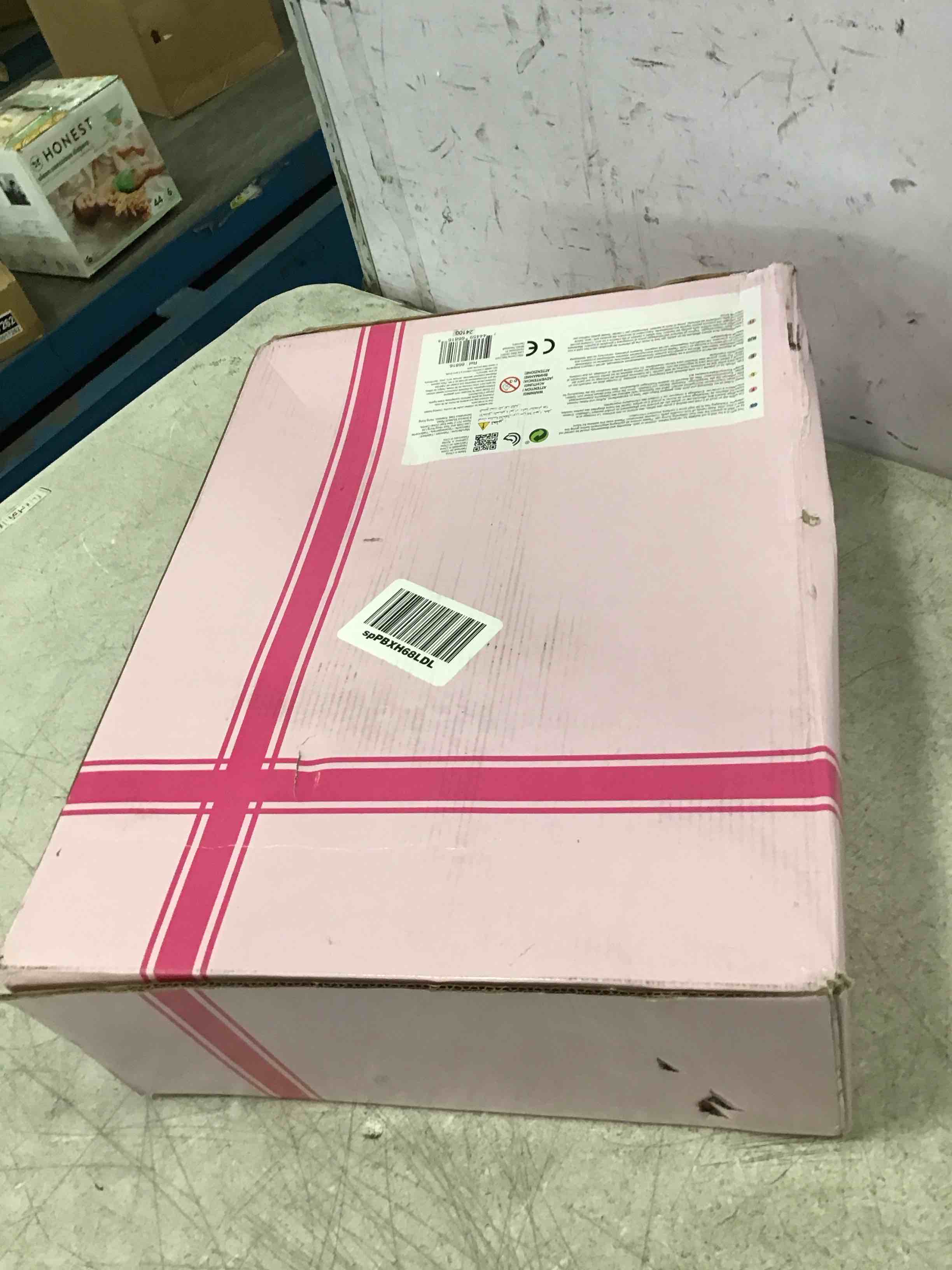 https://s3.amazonaws.com/lotting-images-prod/bidfta/PPE00185629_1724419460195.jpeg