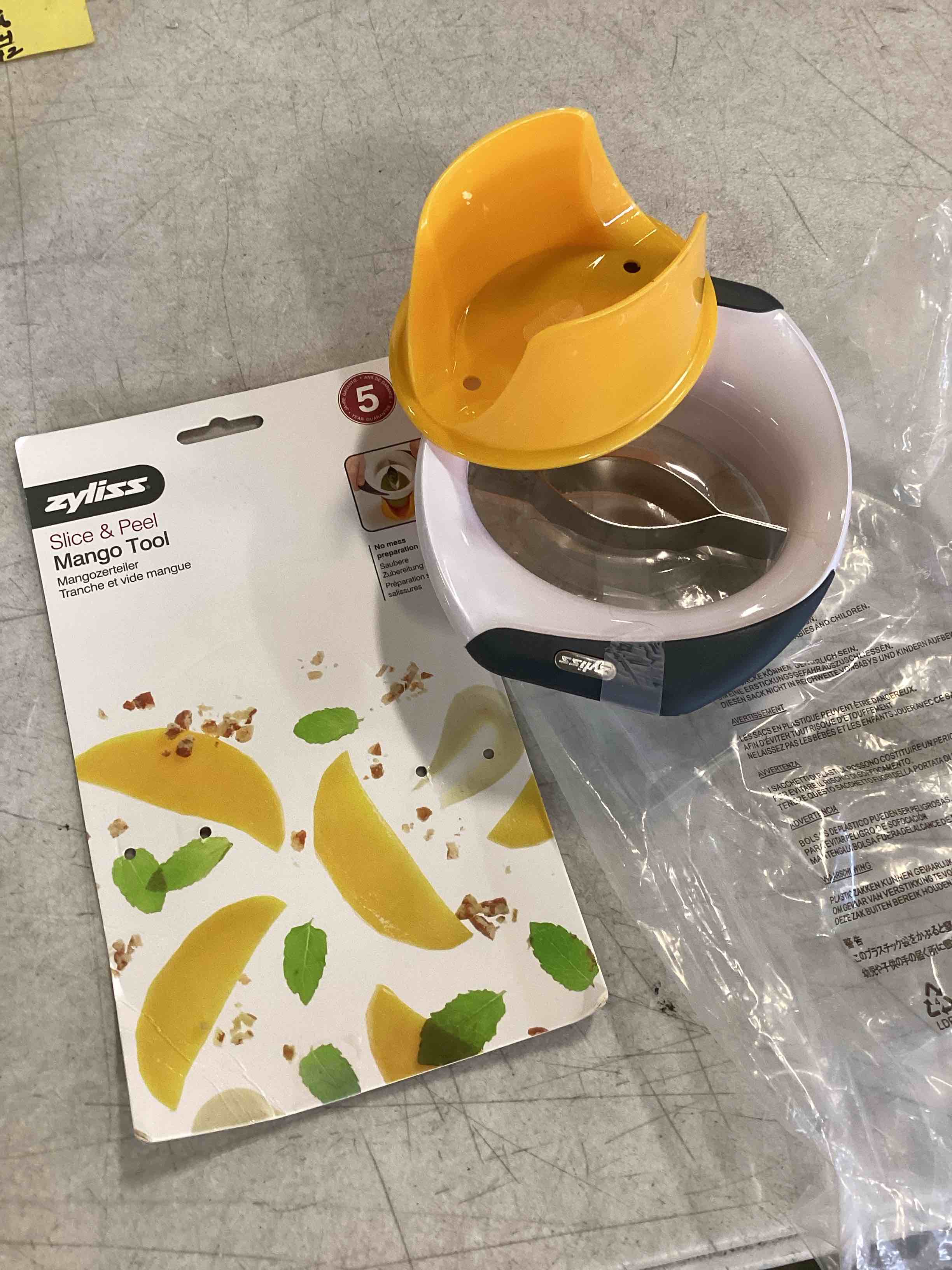 https://s3.amazonaws.com/lotting-images-prod/bidfta/PPE00187907_1724423069991.jpeg