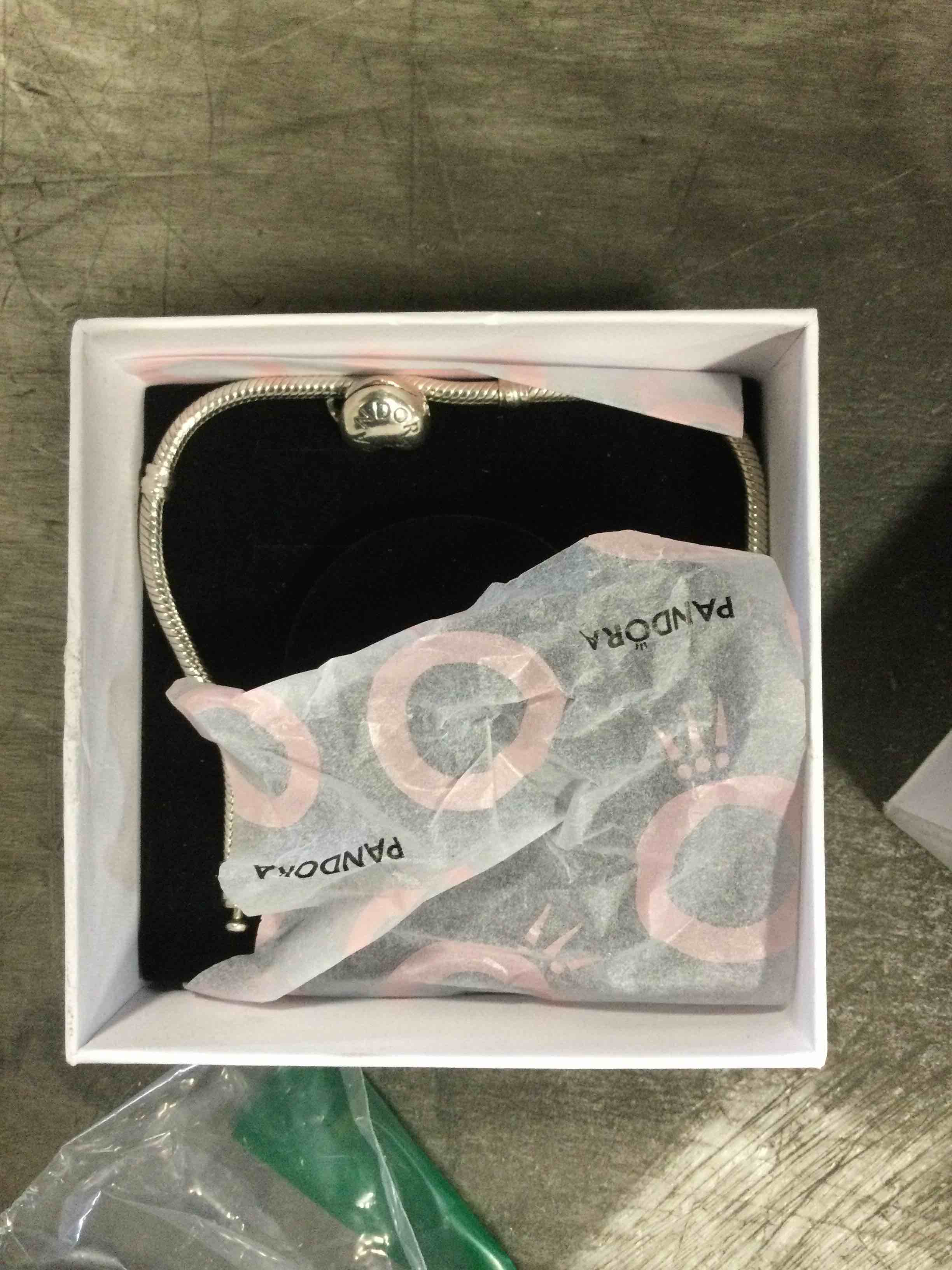 https://s3.amazonaws.com/lotting-images-prod/bidfta/PPE00190821_1733333310483.jpeg