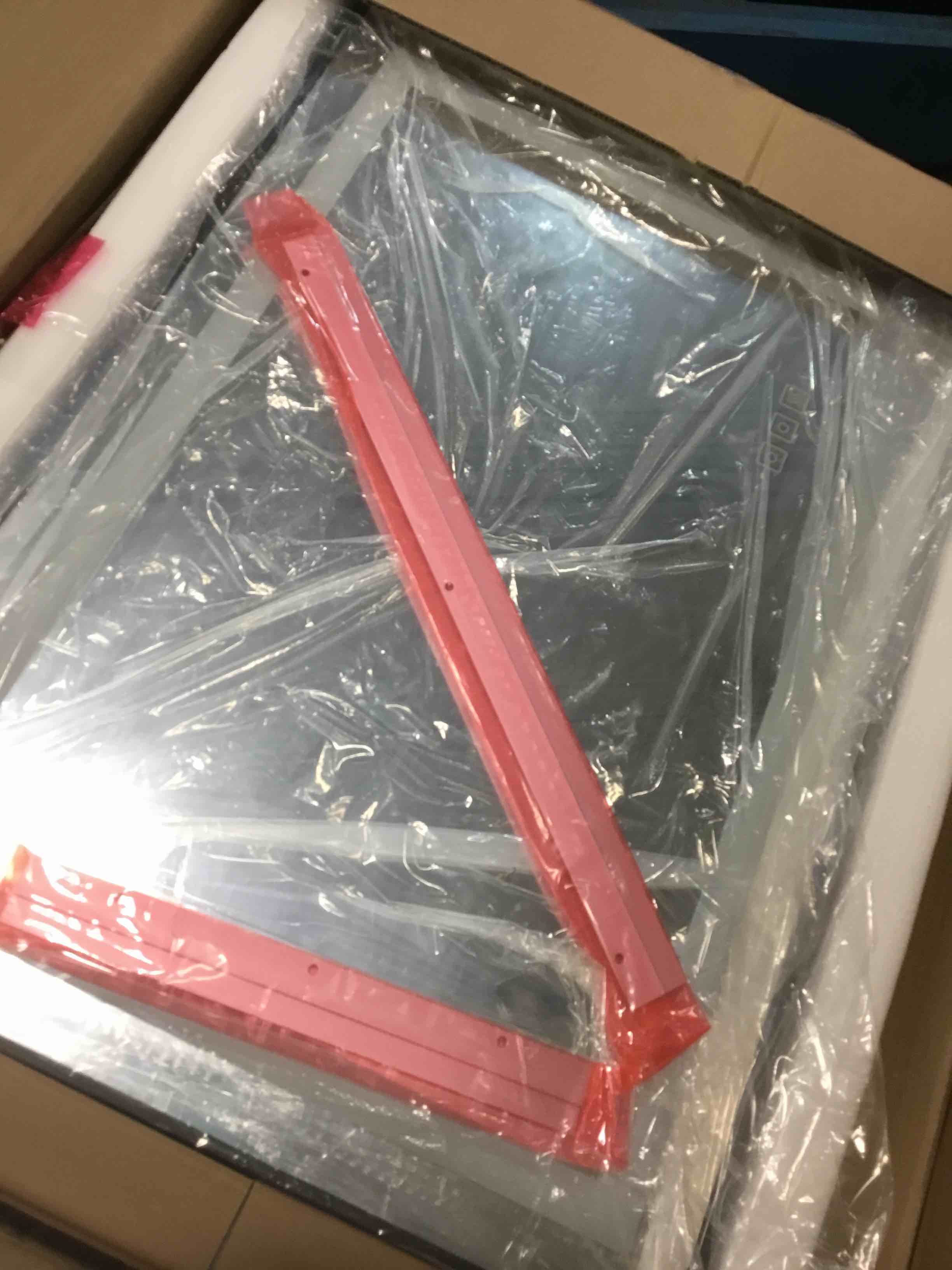 https://s3.amazonaws.com/lotting-images-prod/bidfta/PPE00198478_1726266749747.jpeg