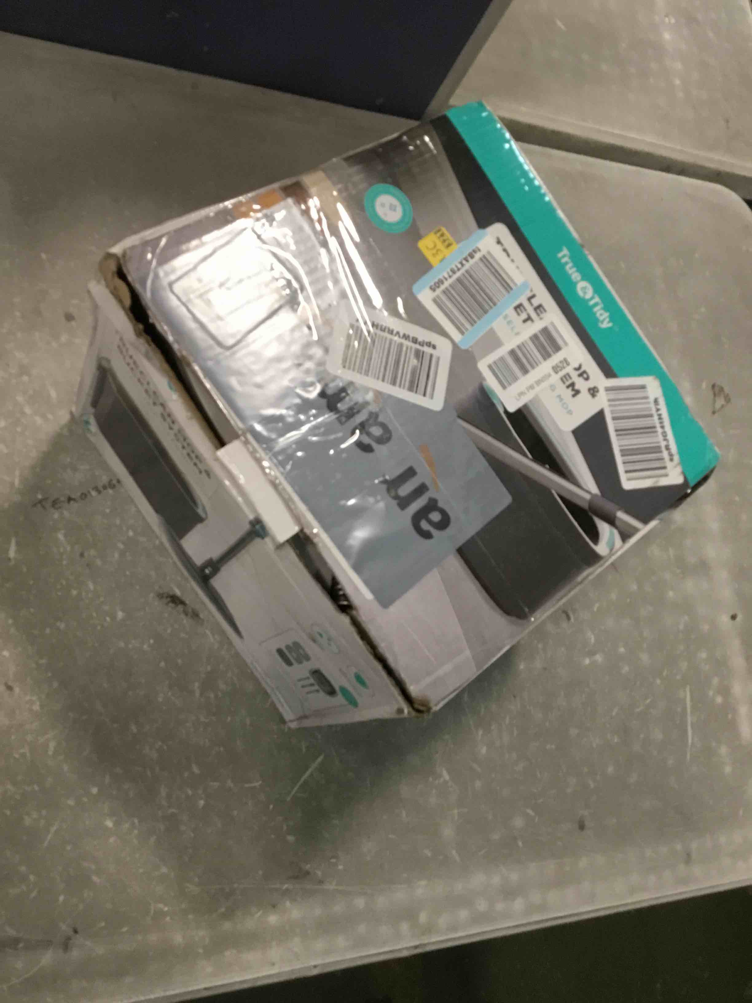 https://s3.amazonaws.com/lotting-images-prod/bidfta/PPE00199925_1724716213253.jpeg