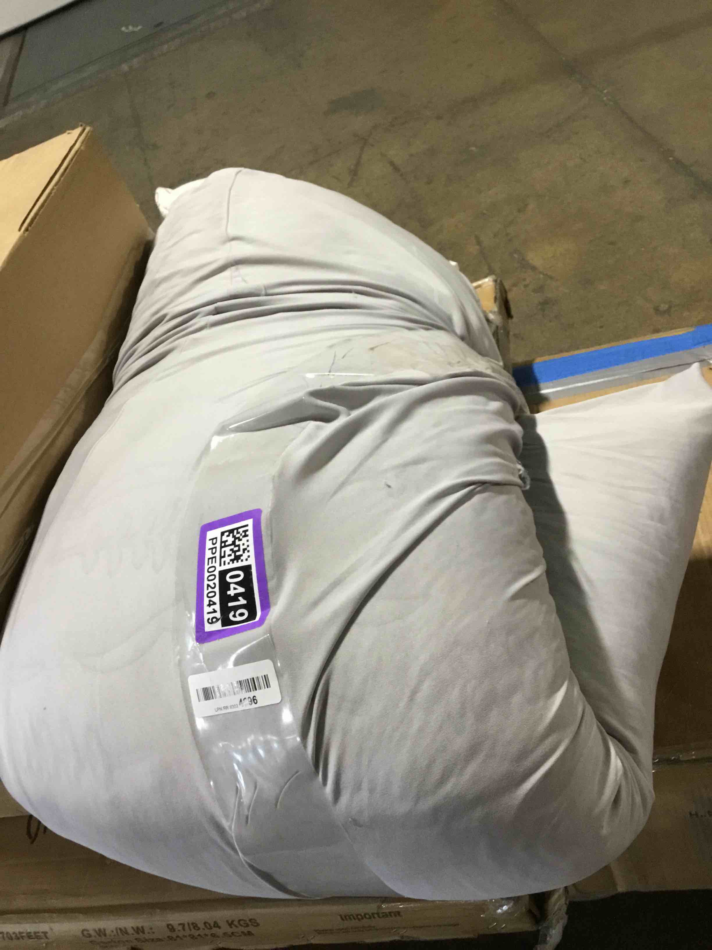 https://s3.amazonaws.com/lotting-images-prod/bidfta/PPE0020419_1728328164454.jpeg