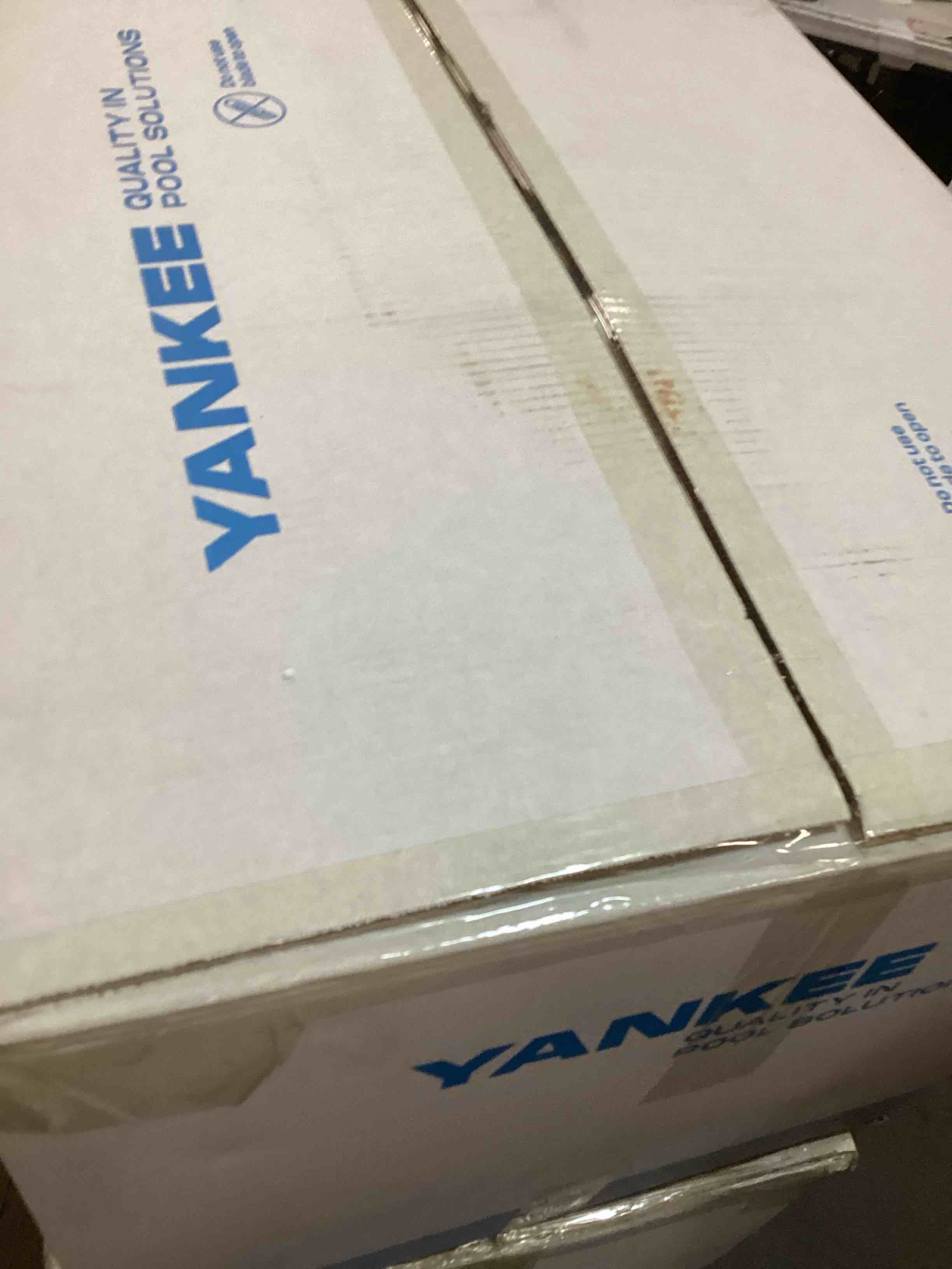 https://s3.amazonaws.com/lotting-images-prod/bidfta/PPE0020568_1727979021427.jpeg