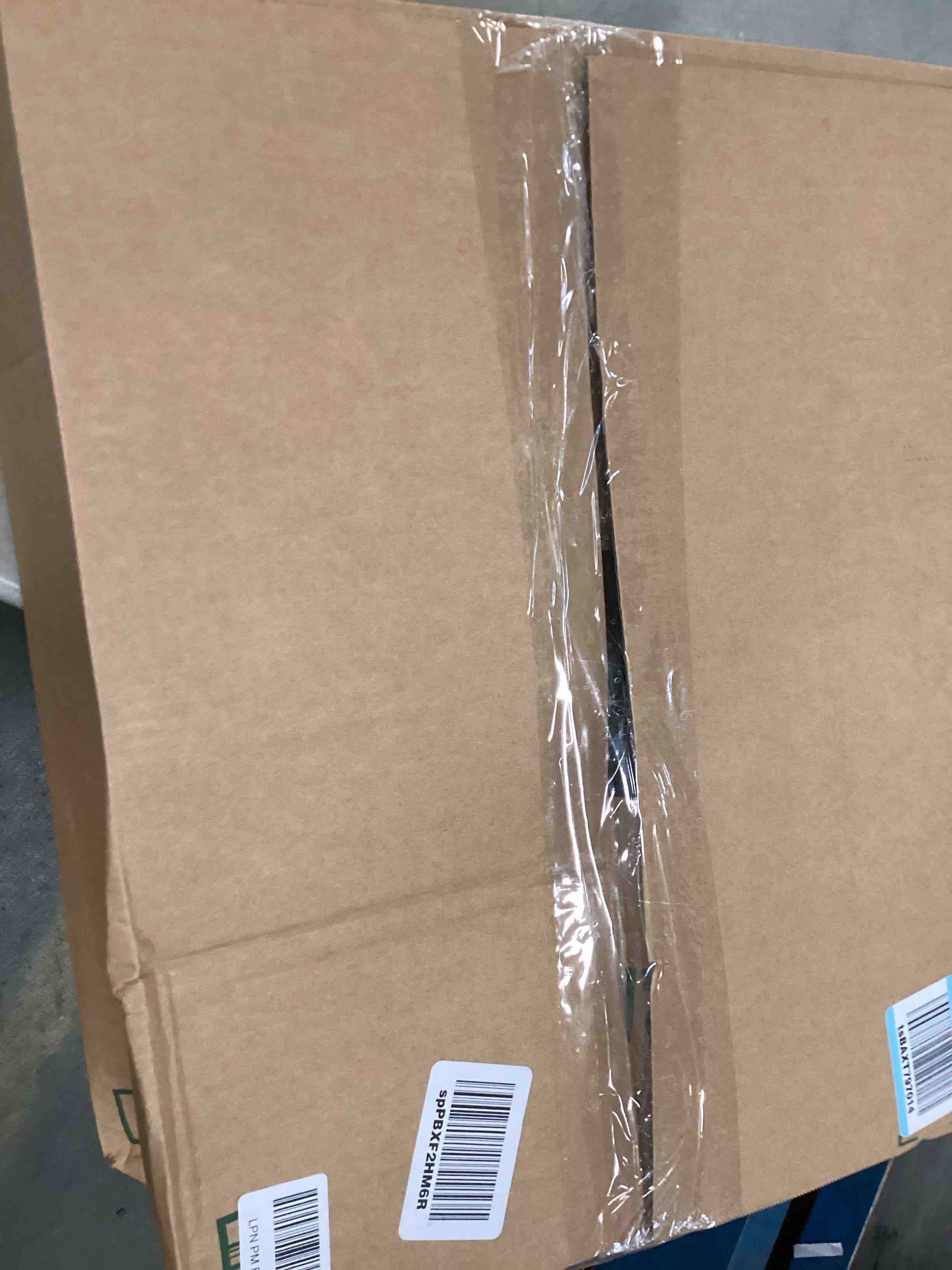 https://s3.amazonaws.com/lotting-images-prod/bidfta/PPE00211057_1725488526133.jpeg