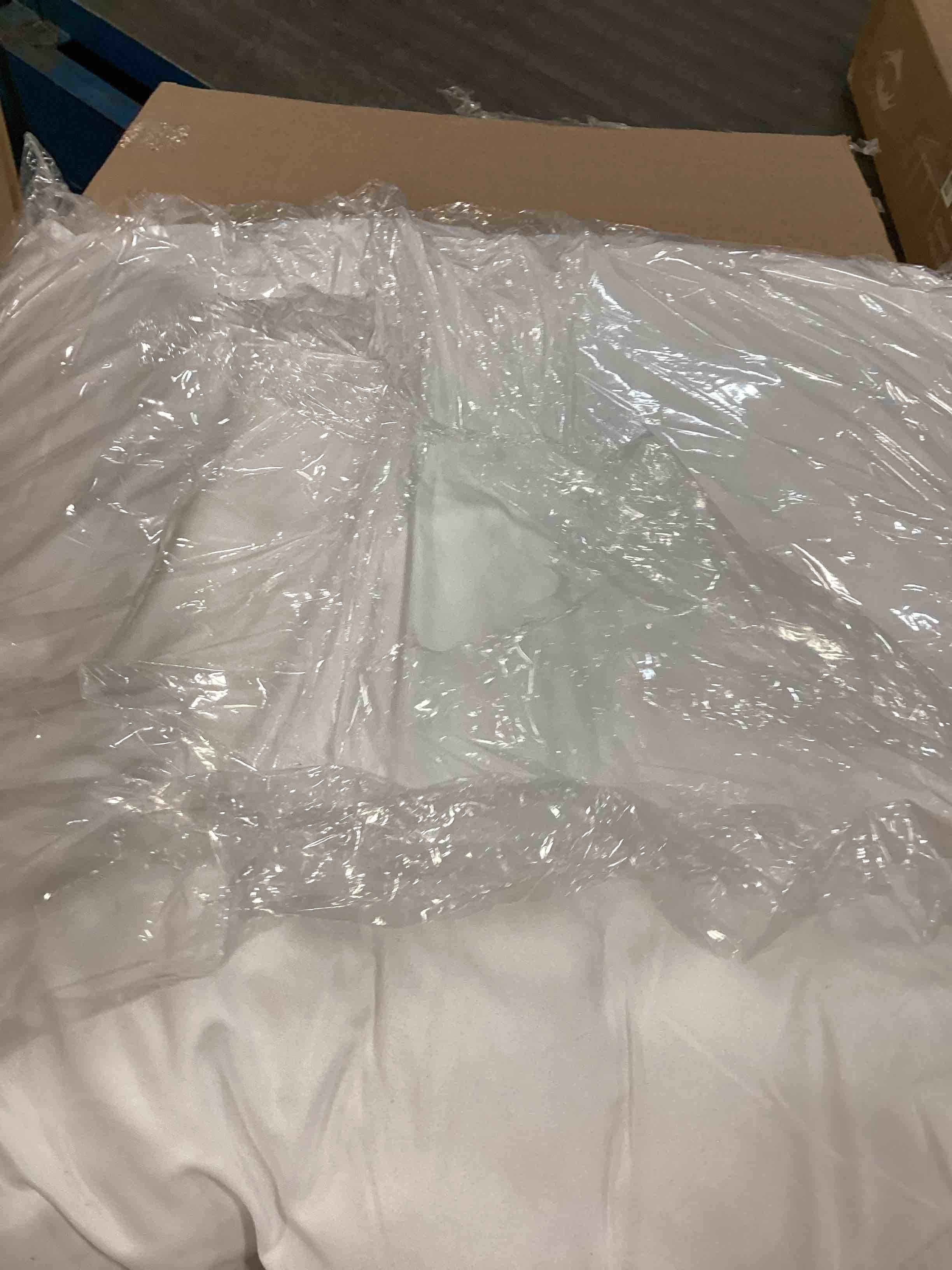 https://s3.amazonaws.com/lotting-images-prod/bidfta/PPE00211117_1725497424885.jpeg