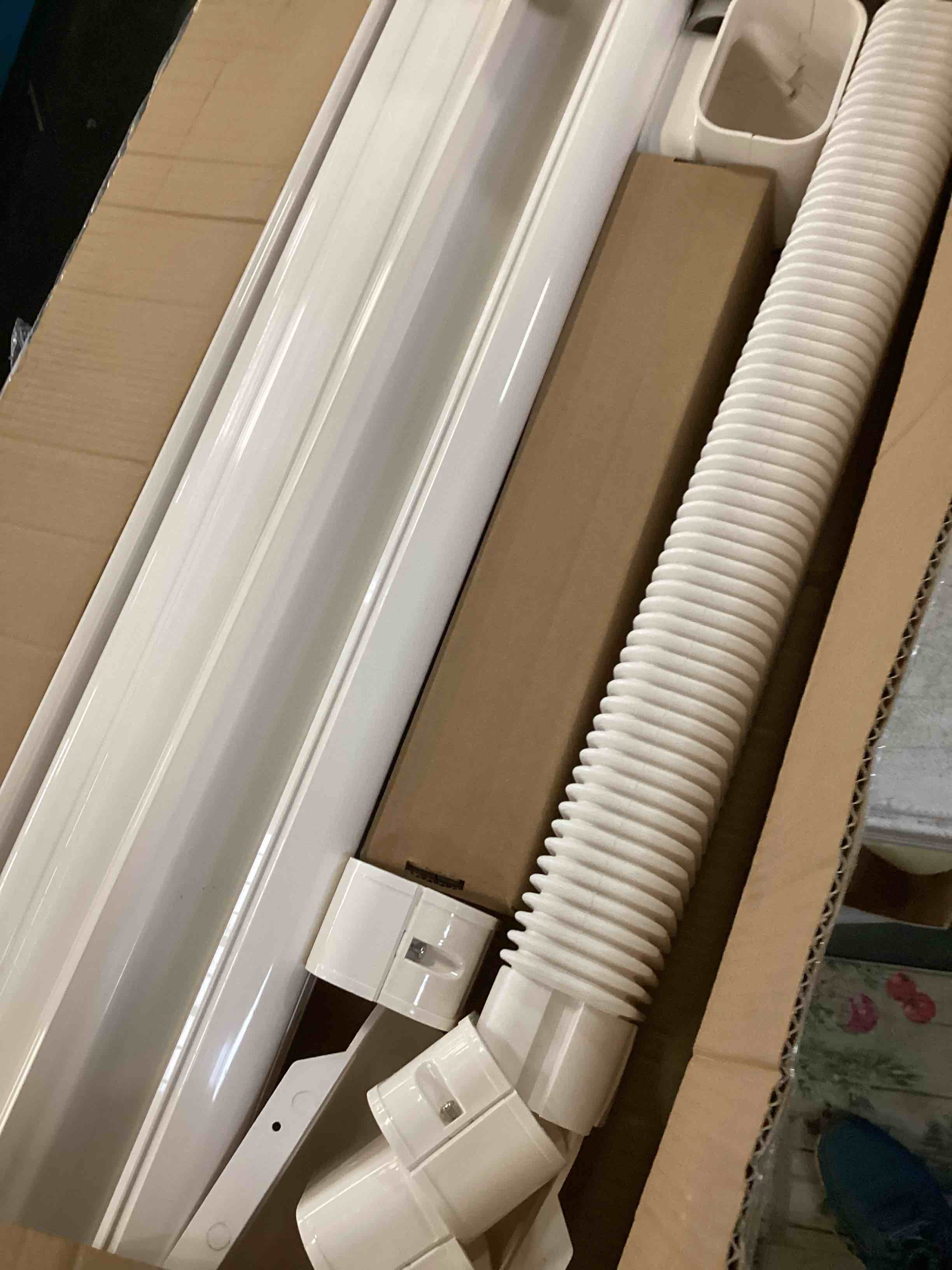 https://s3.amazonaws.com/lotting-images-prod/bidfta/PPE0021185_1727716848226.jpeg