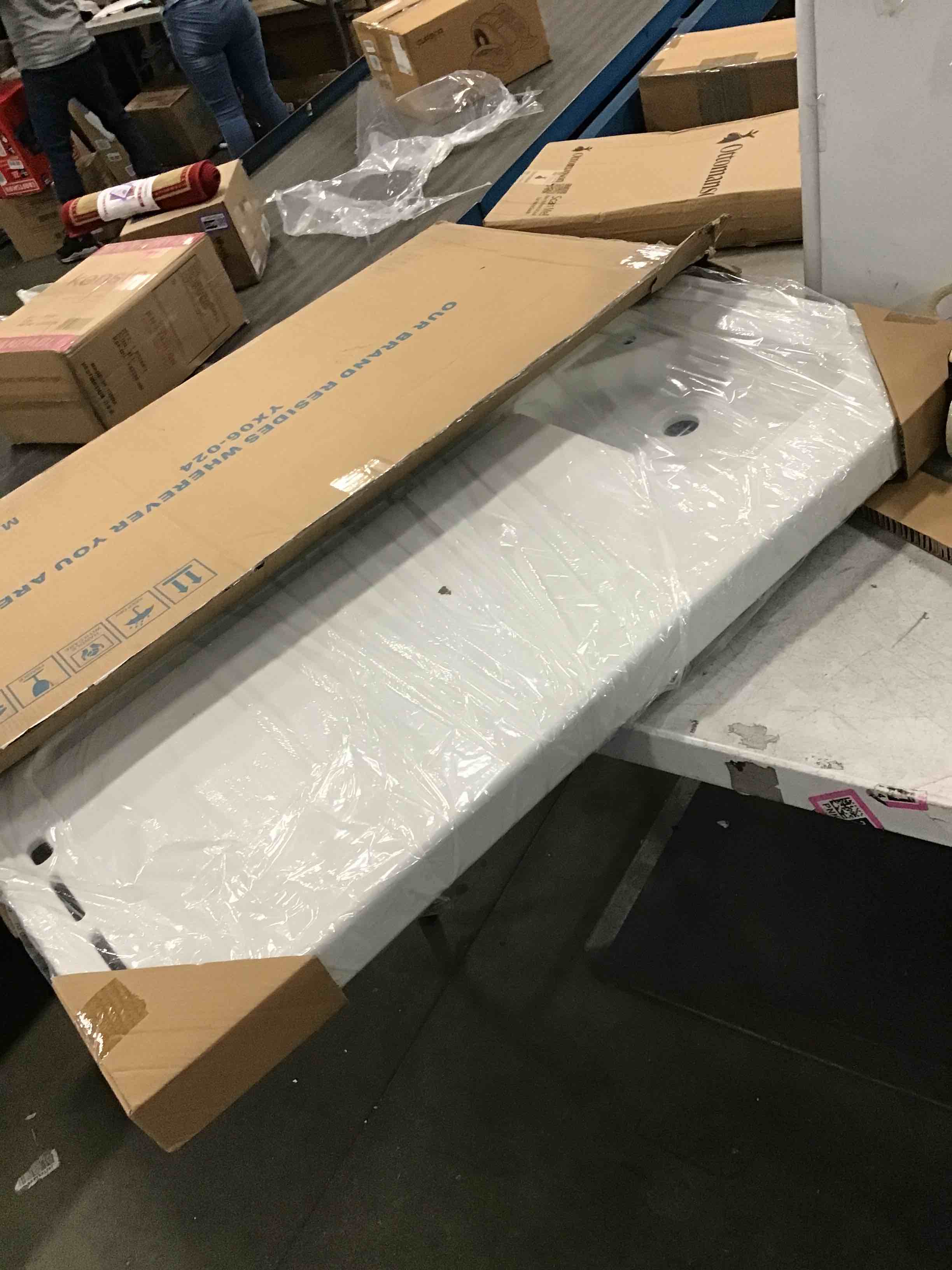 https://s3.amazonaws.com/lotting-images-prod/bidfta/PPE00213061_1730754334991.jpeg