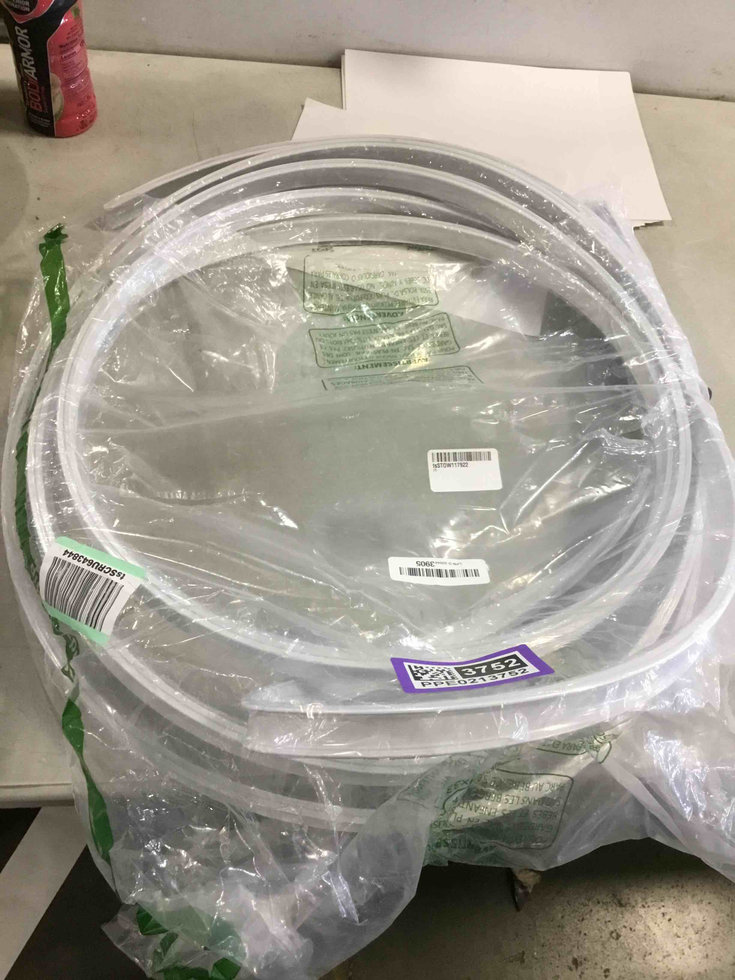 https://s3.amazonaws.com/lotting-images-prod/bidfta/PPE00213752_1729271905058.jpeg