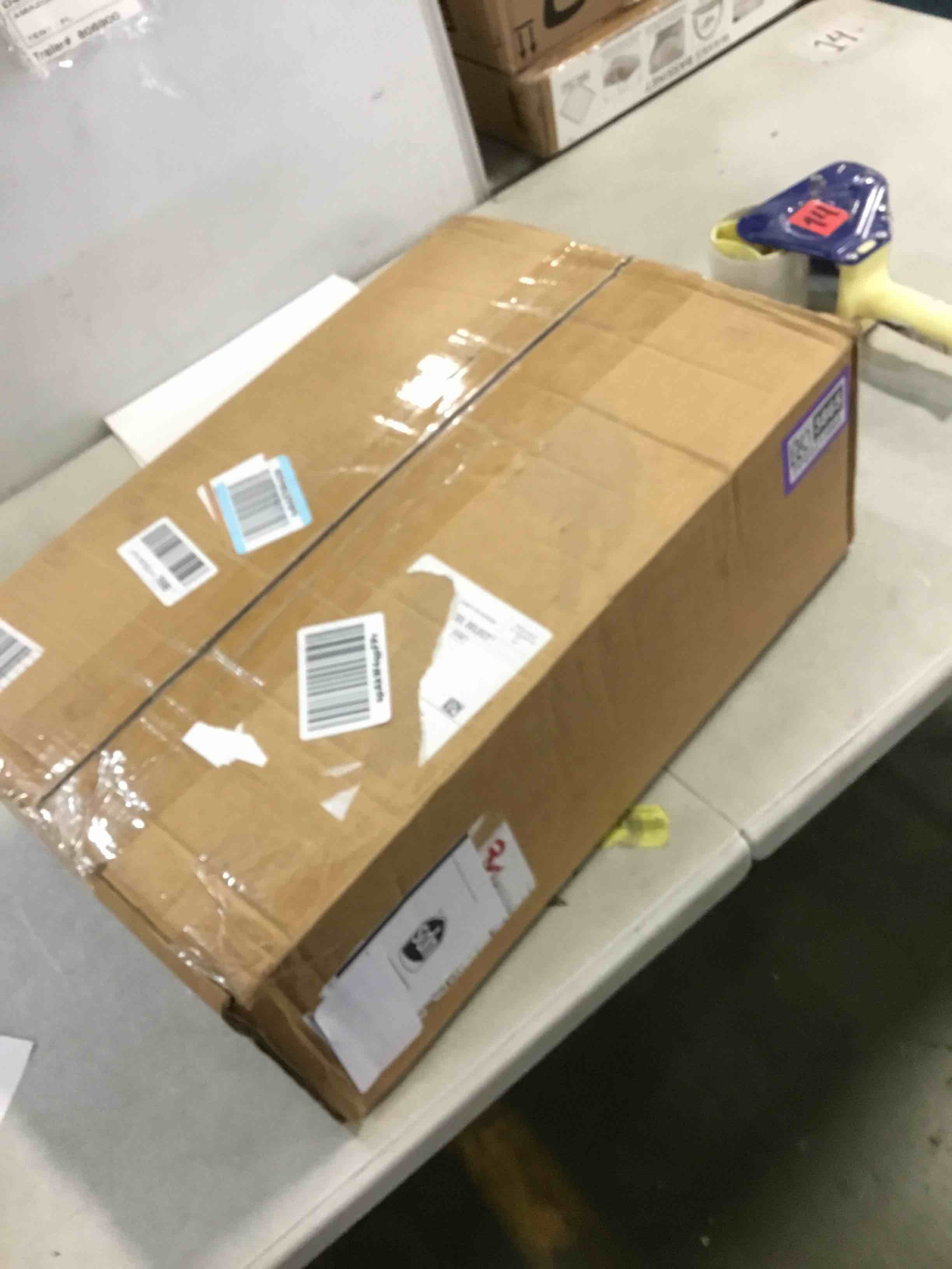 https://s3.amazonaws.com/lotting-images-prod/bidfta/PPE00213865_1729256799712.jpeg