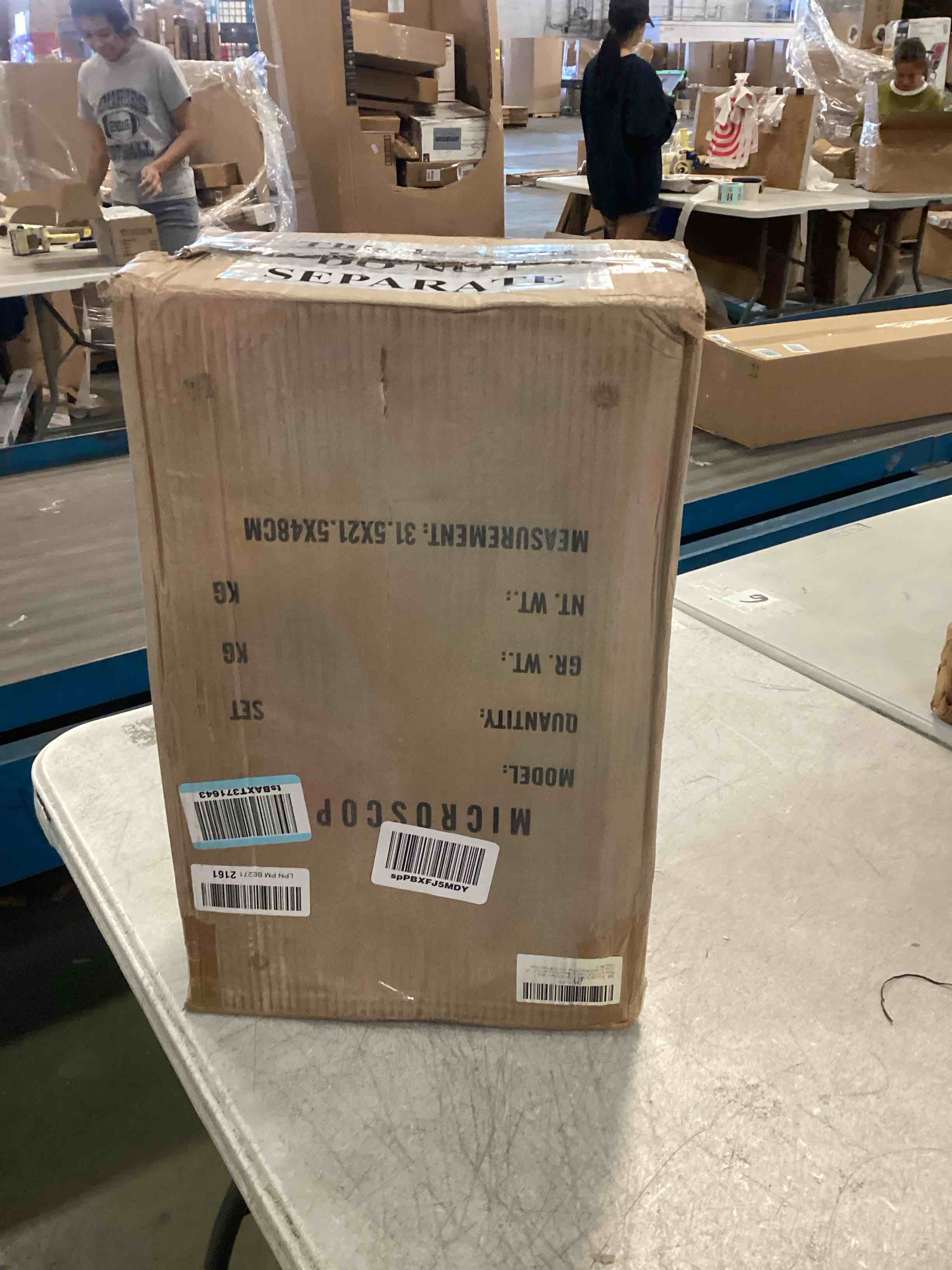 Microscope for Adults with 40X2500X Magnification, ResearchGrade Lab