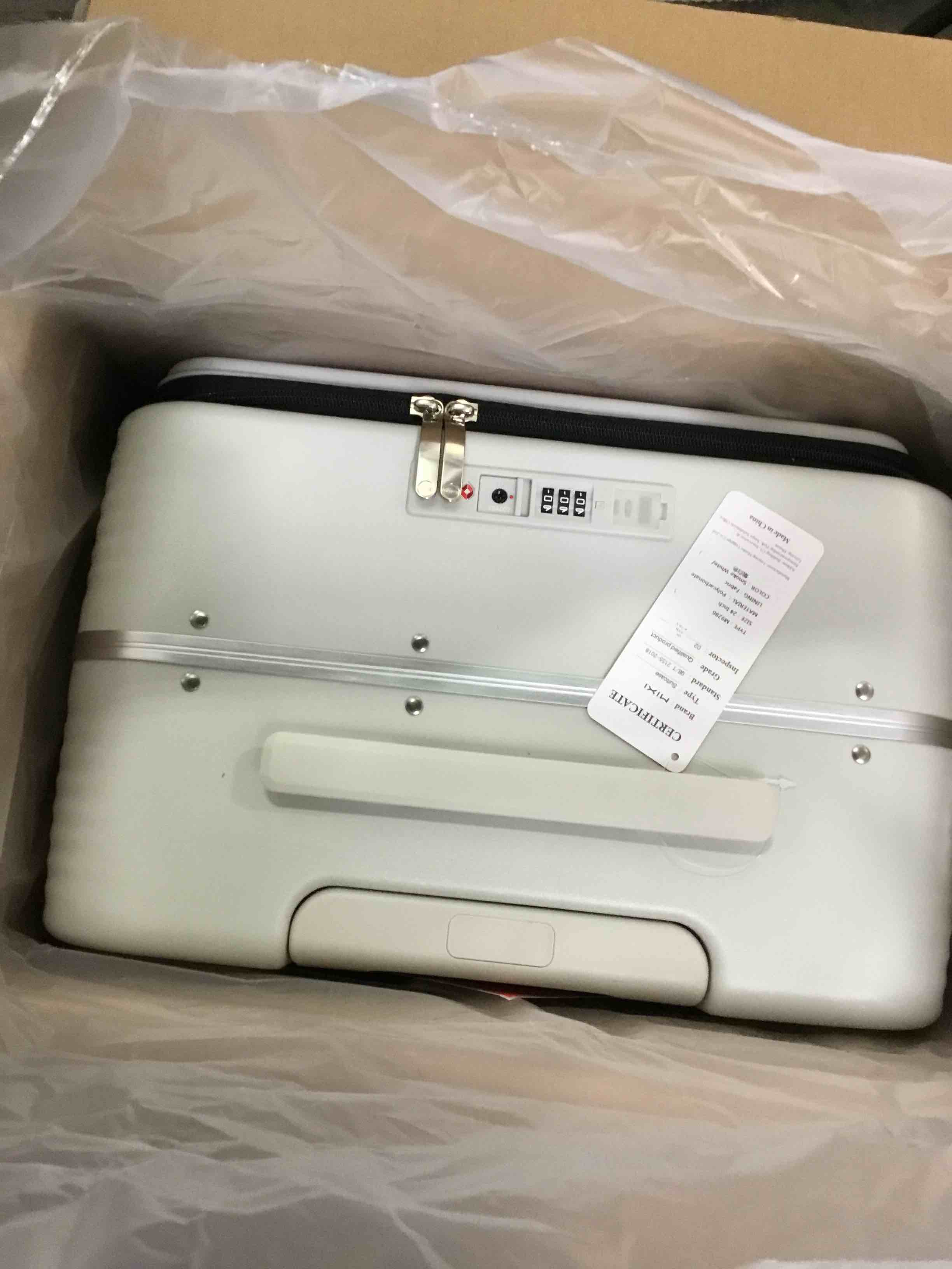 https://s3.amazonaws.com/lotting-images-prod/bidfta/PPE00214532_1729872041276.jpeg