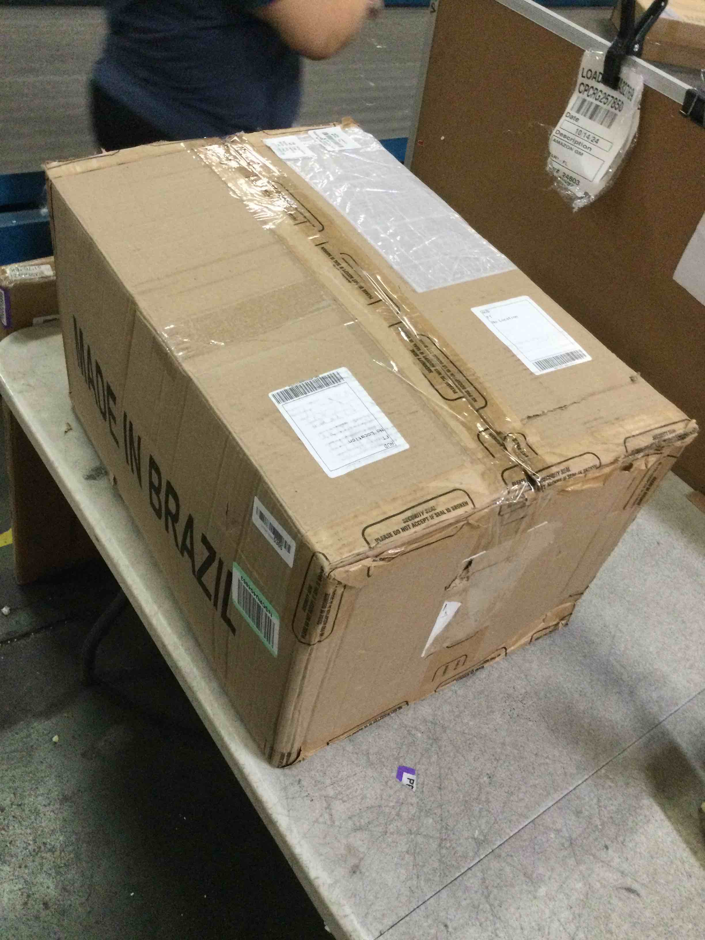 https://s3.amazonaws.com/lotting-images-prod/bidfta/PPE00215595_1729275514693.jpeg