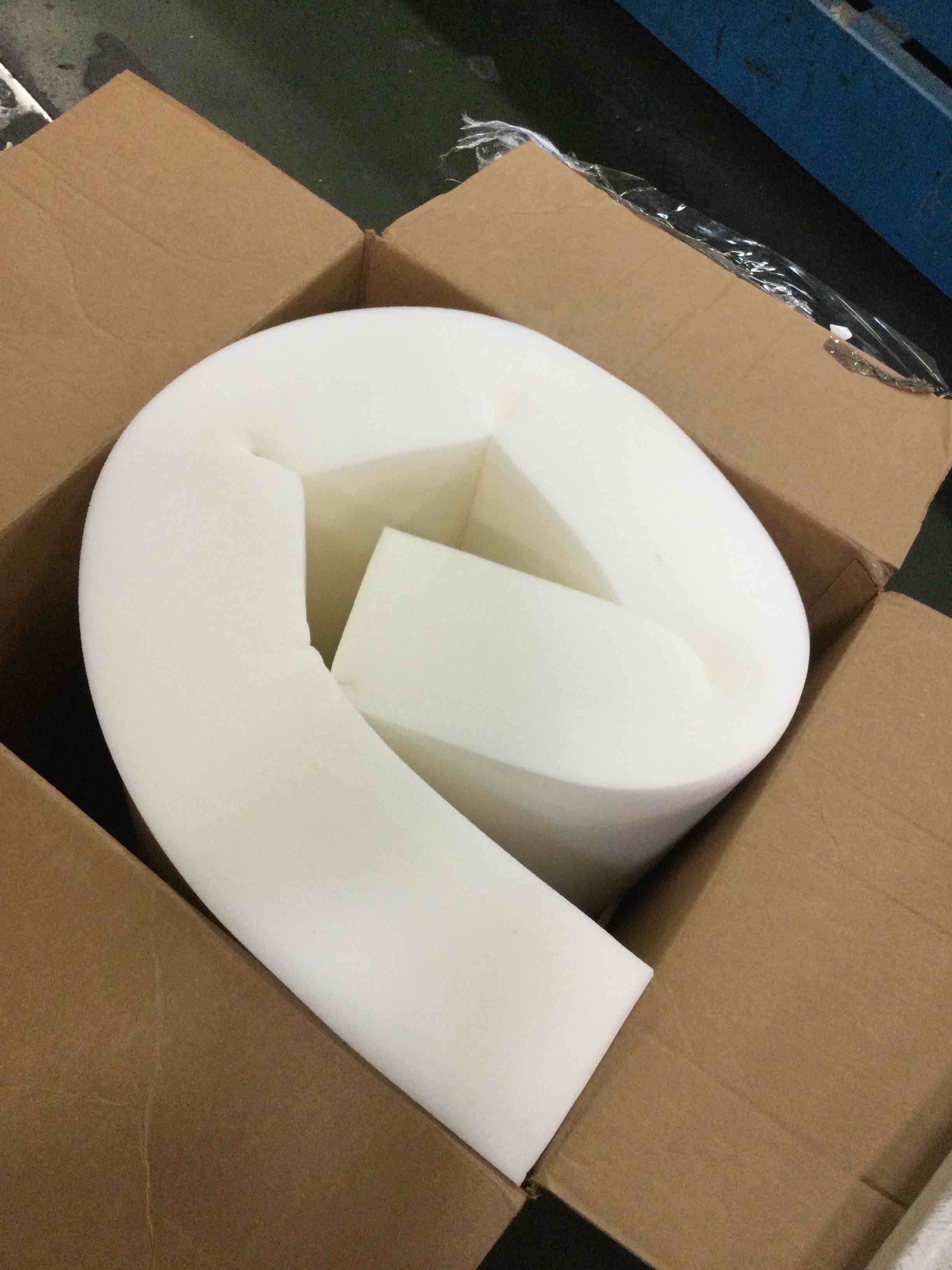 https://s3.amazonaws.com/lotting-images-prod/bidfta/PPE00215638_1729264014839.jpeg