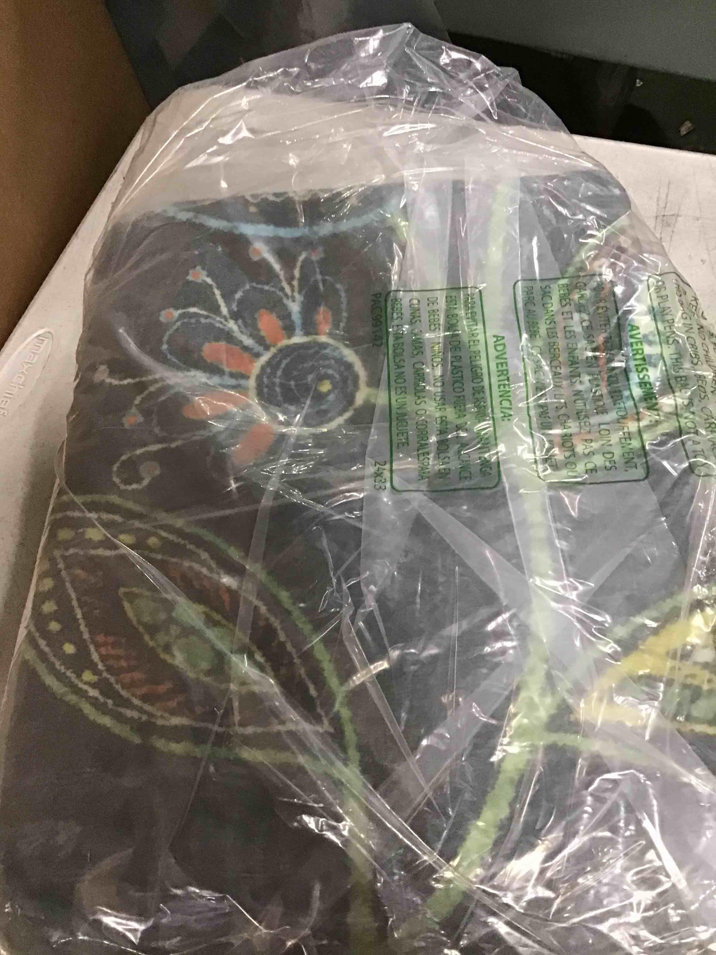 https://s3.amazonaws.com/lotting-images-prod/bidfta/PPE0022719_1726549067149.jpeg