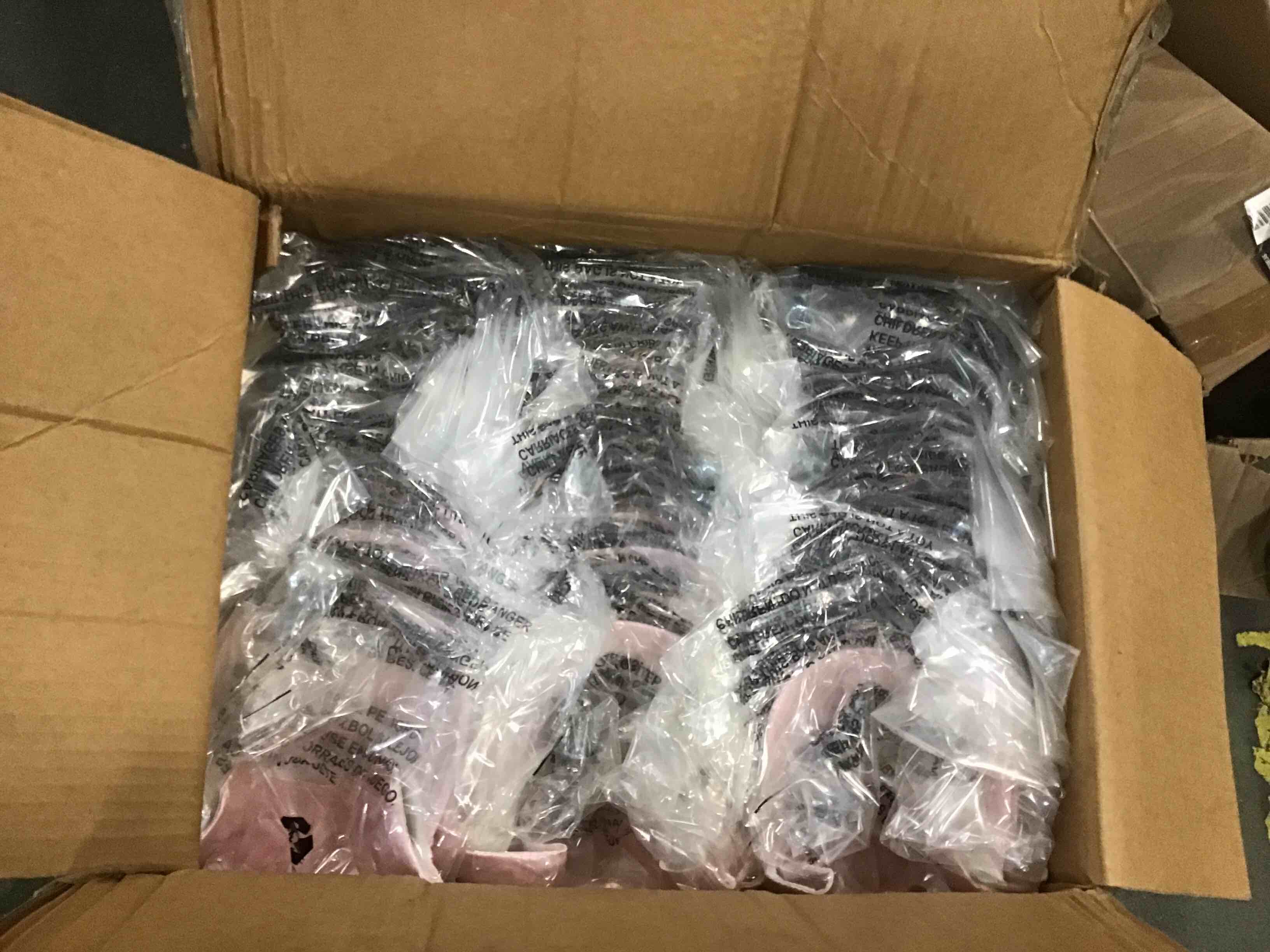https://s3.amazonaws.com/lotting-images-prod/bidfta/PPE0023117_1726202769487.jpeg