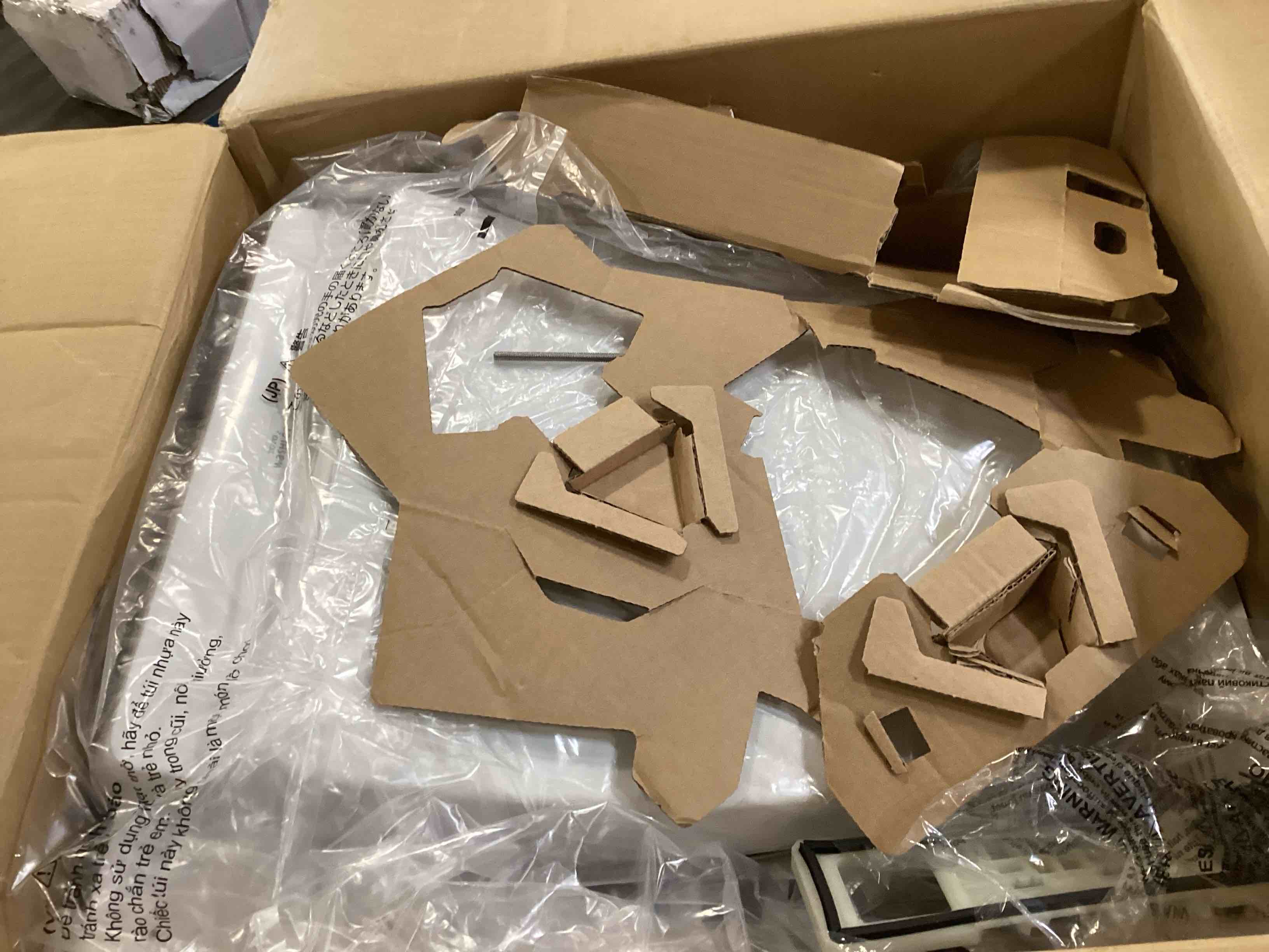 https://s3.amazonaws.com/lotting-images-prod/bidfta/PPE0024237_1724436963266.jpeg