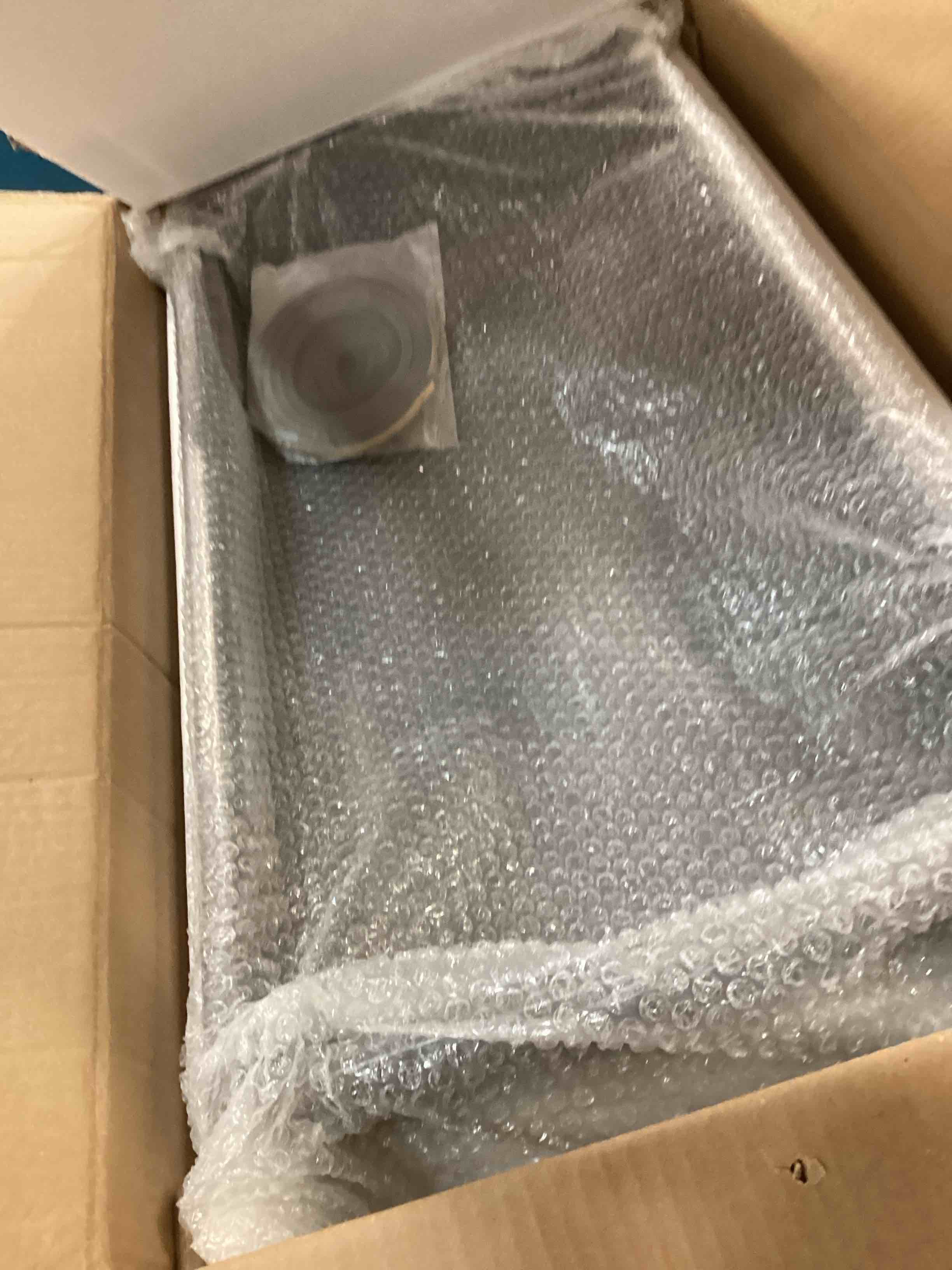 https://s3.amazonaws.com/lotting-images-prod/bidfta/PPE0024900_1724183187543.jpeg