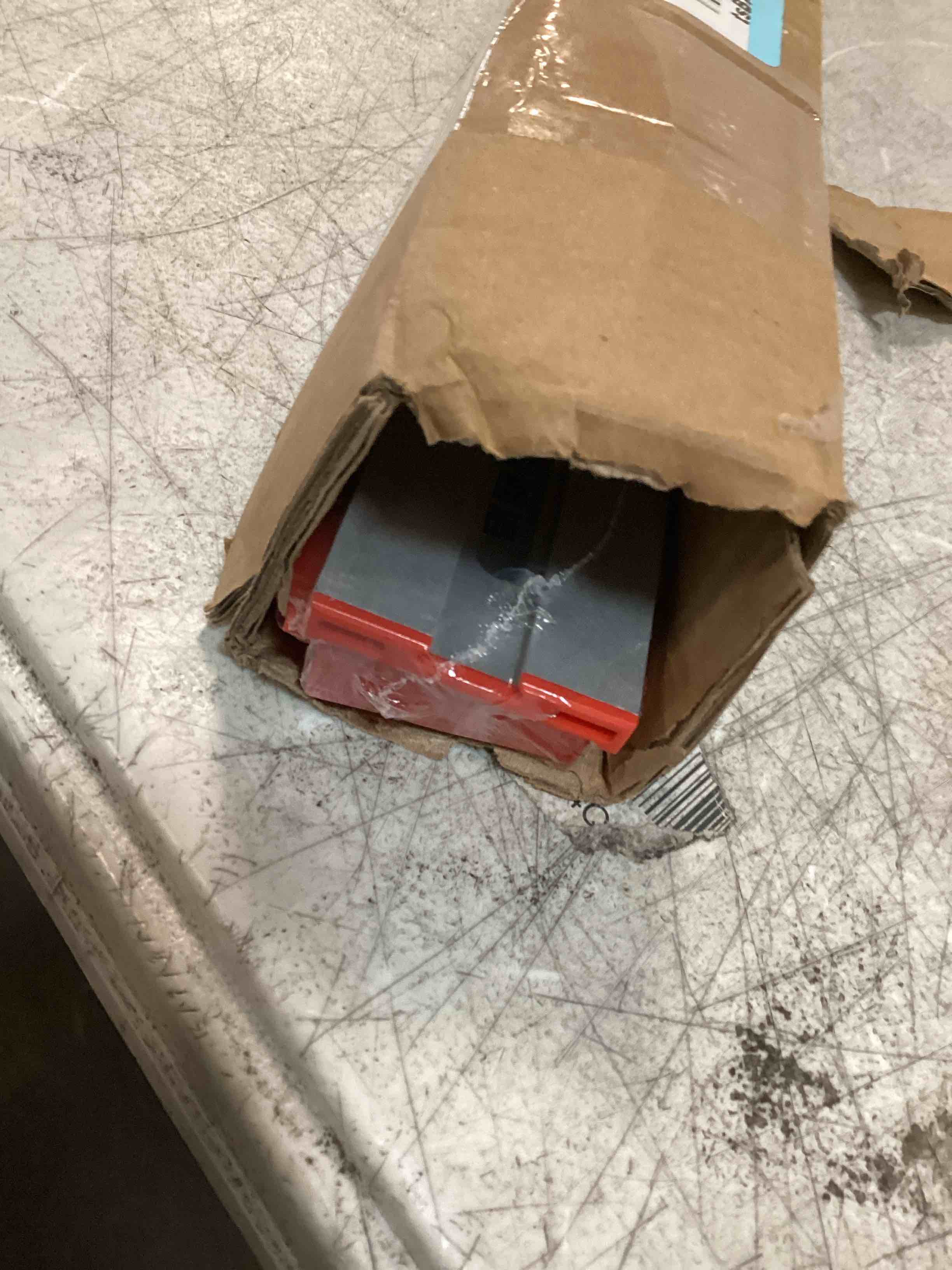 https://s3.amazonaws.com/lotting-images-prod/bidfta/PPE0025628_1723746022948.jpeg