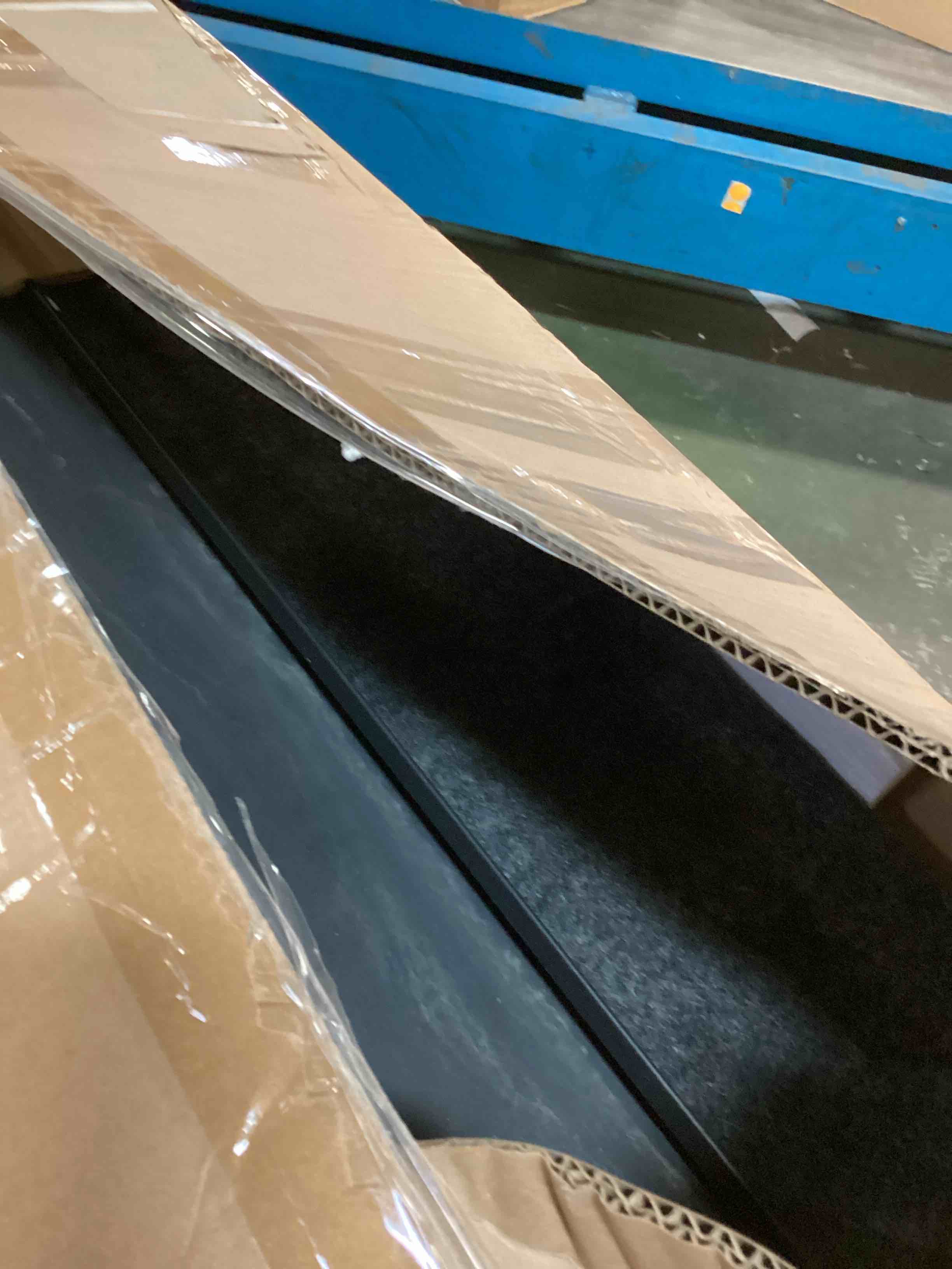 https://s3.amazonaws.com/lotting-images-prod/bidfta/PPE0025871_1723660636514.jpeg