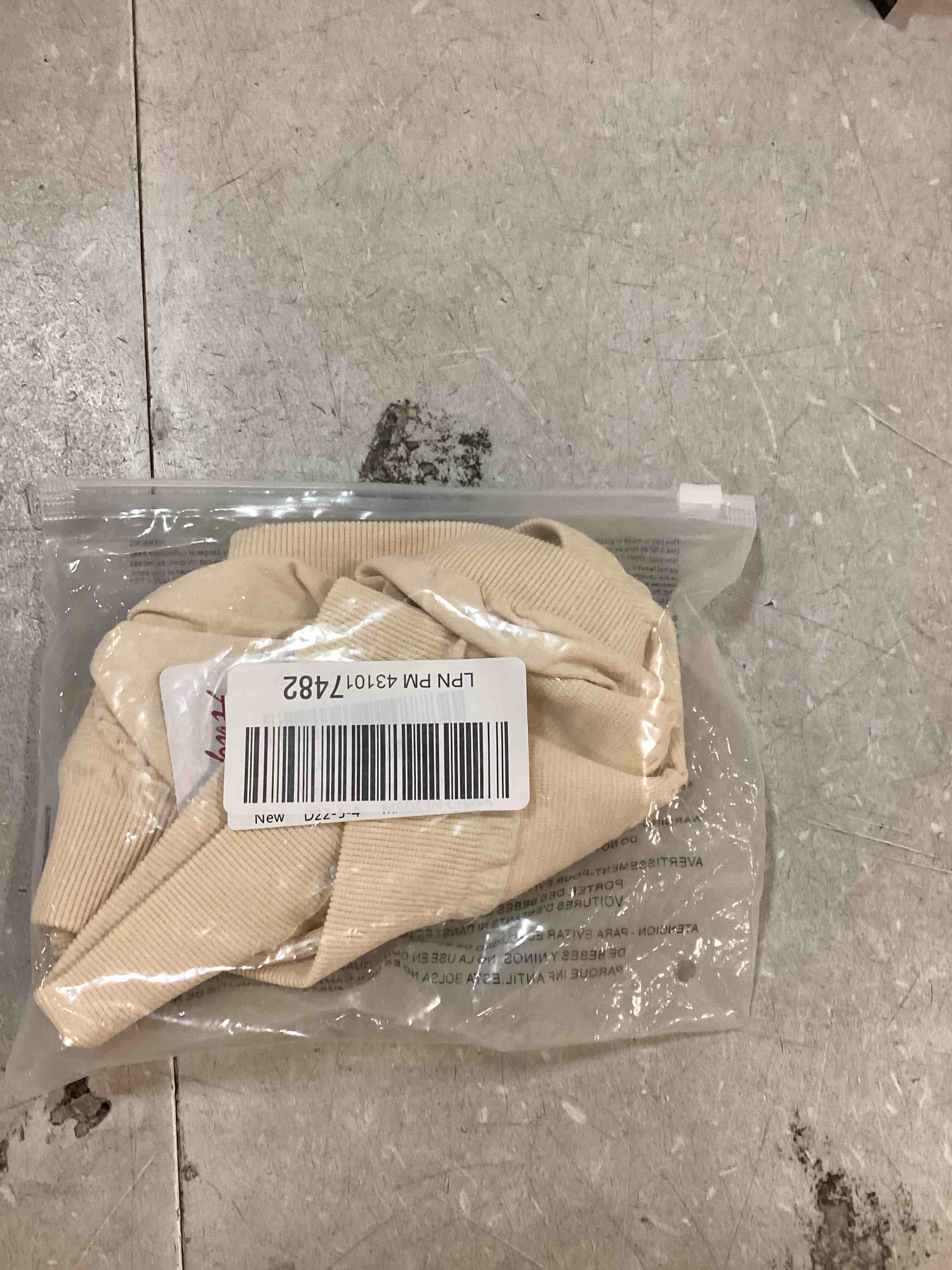 https://s3.amazonaws.com/lotting-images-prod/bidfta/PPE0027422_1727922983382.jpeg
